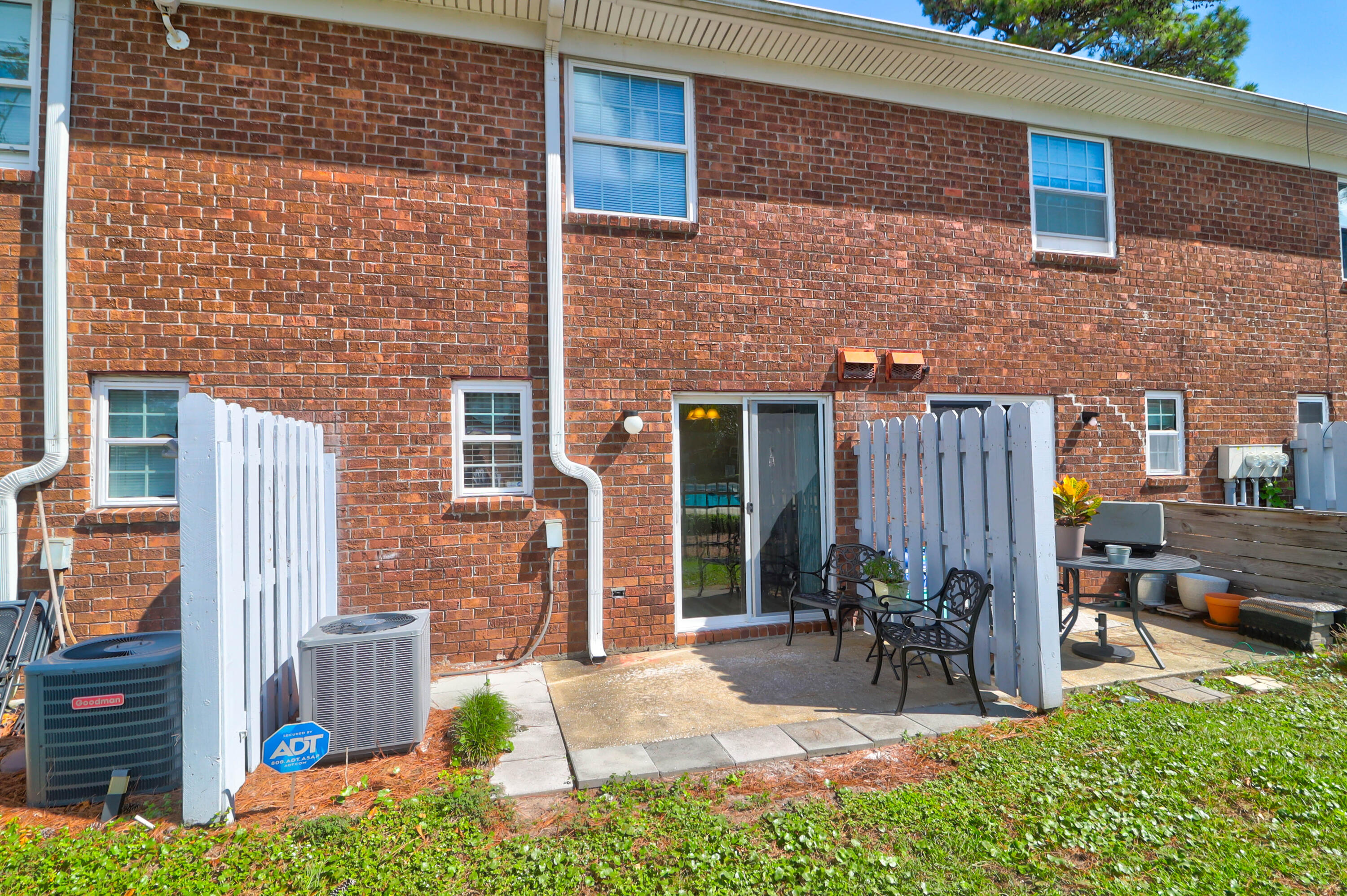 21 Rivers Point Row # 14c