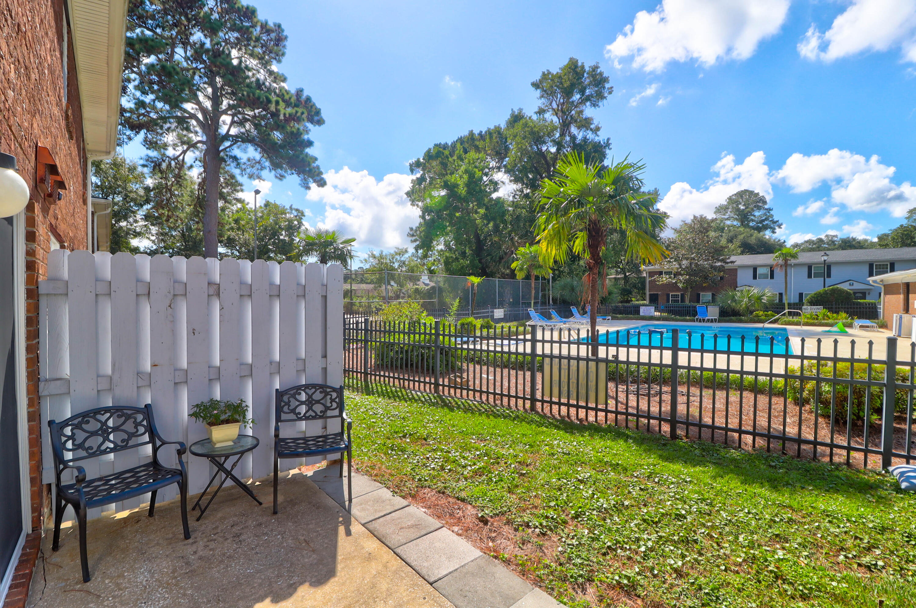 21 Rivers Point Row # 14c