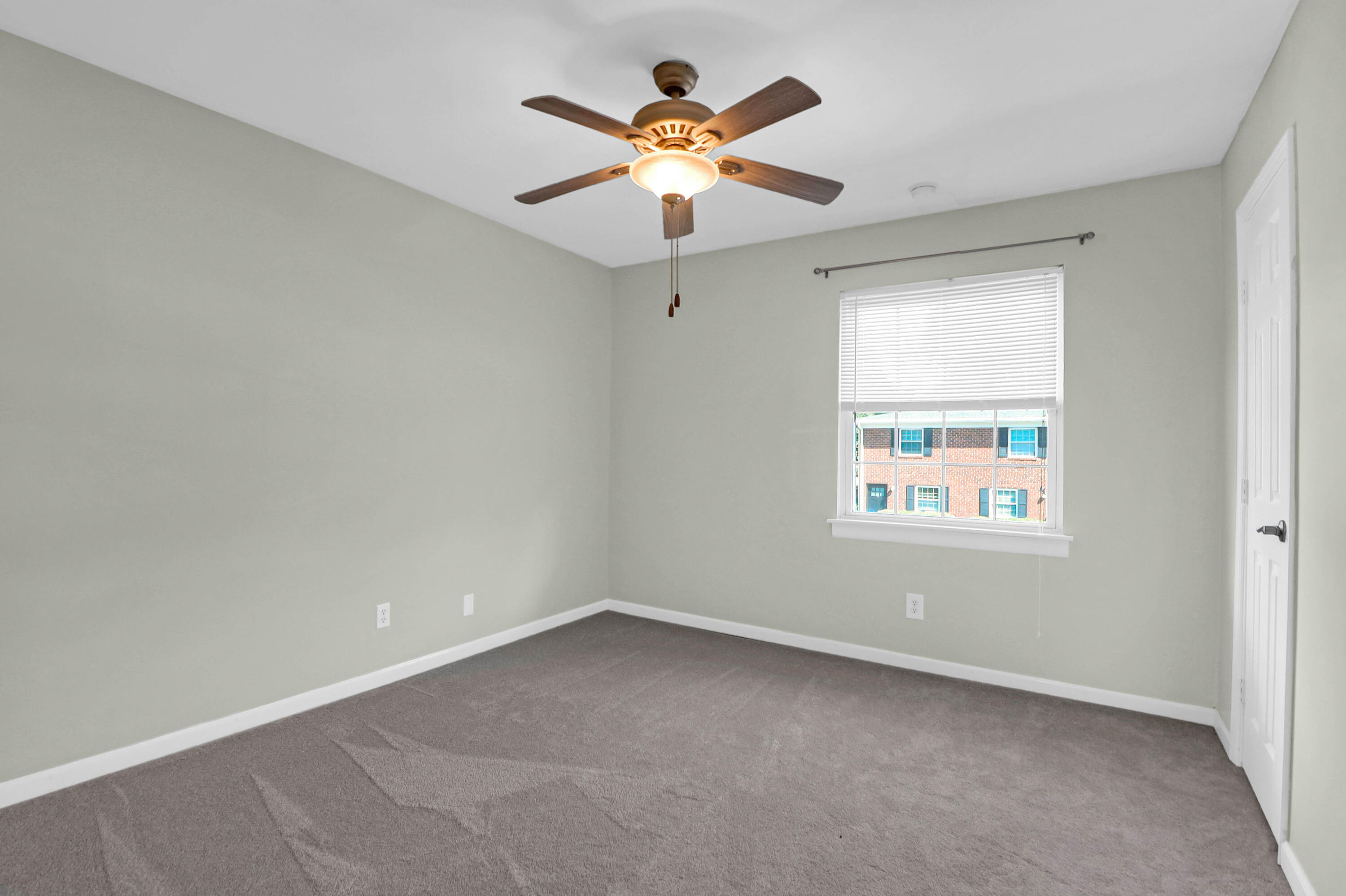 21 Rivers Point Row # 14c