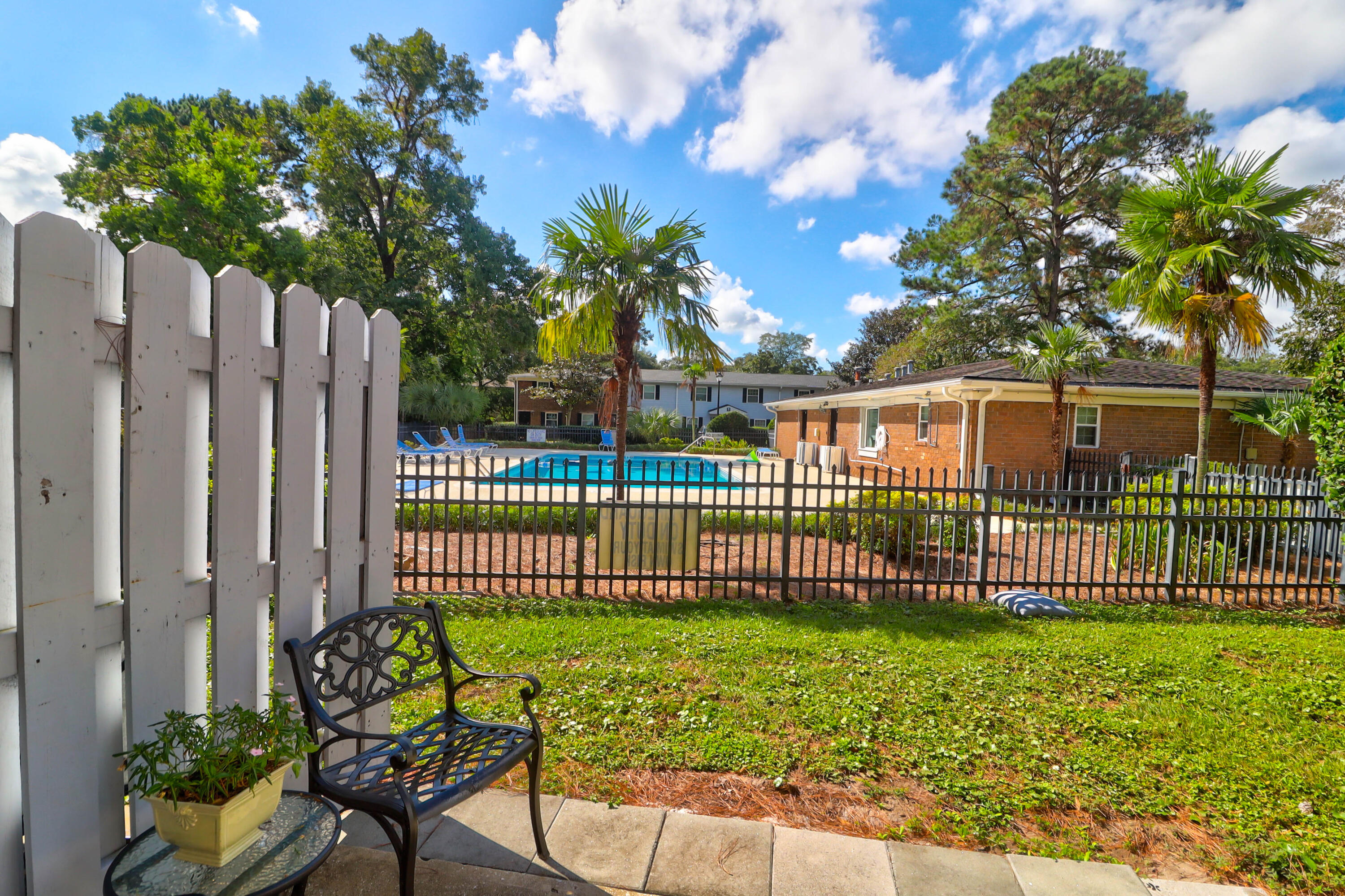 21 Rivers Point Row # 14c