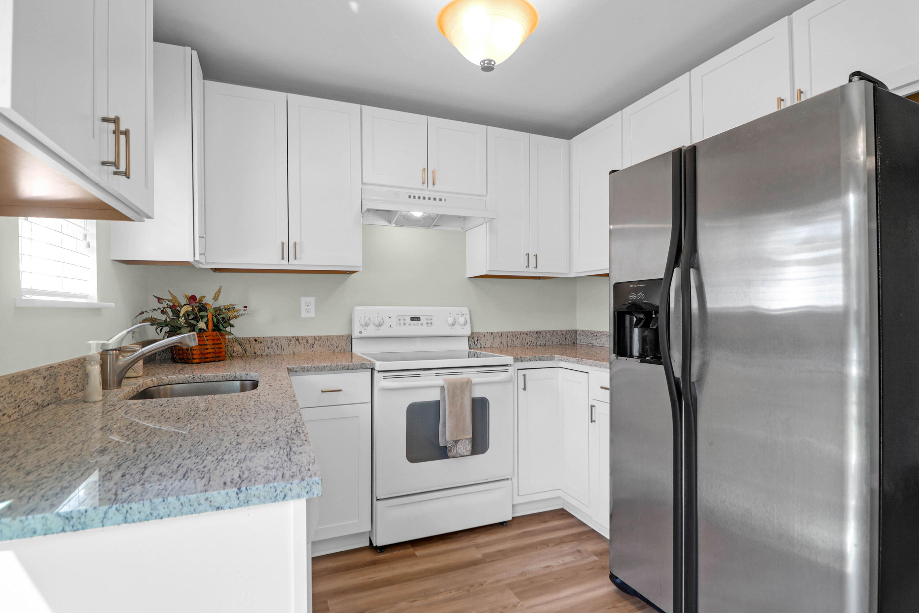 21 Rivers Point Row # 14c