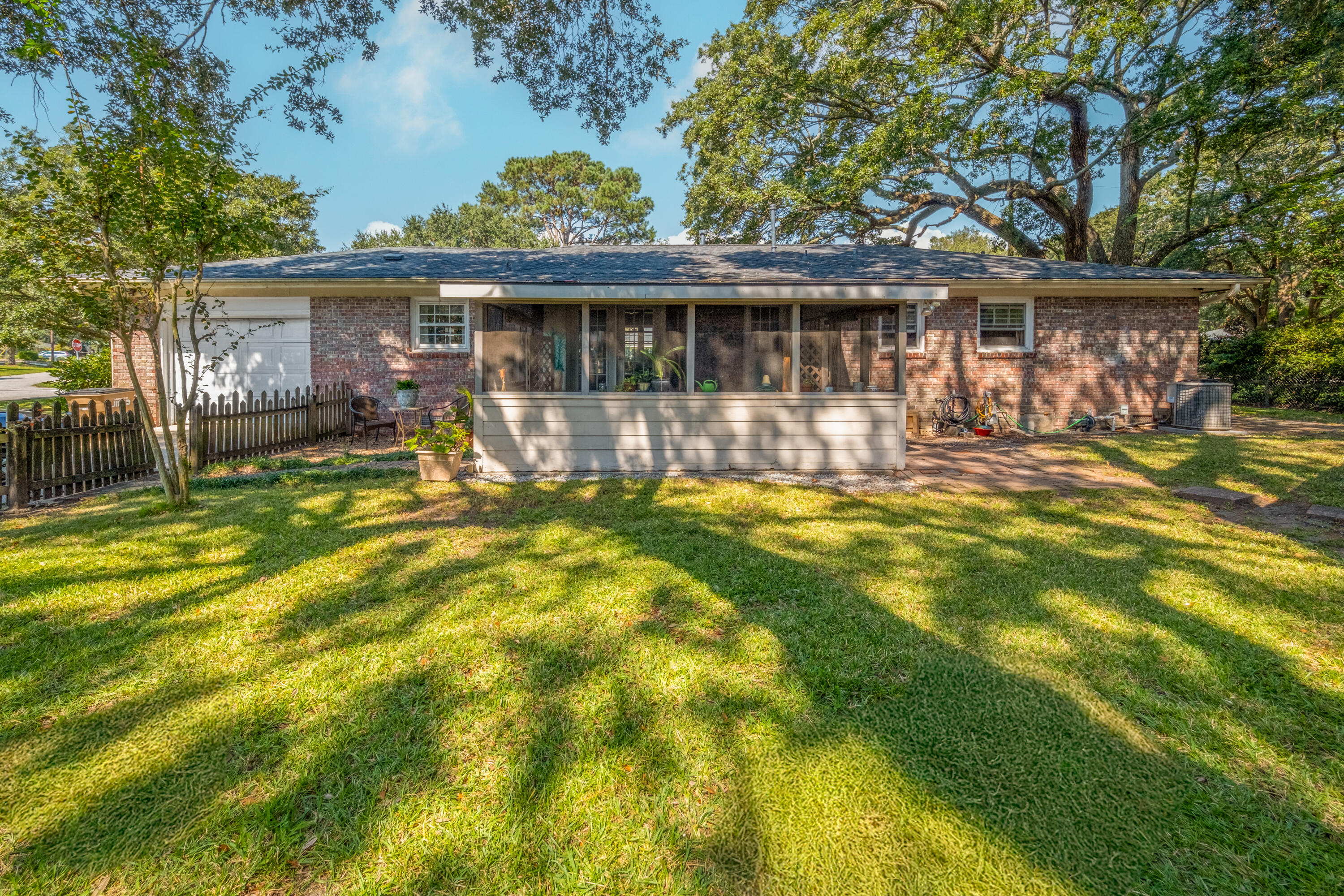 673 Middlewood Drive