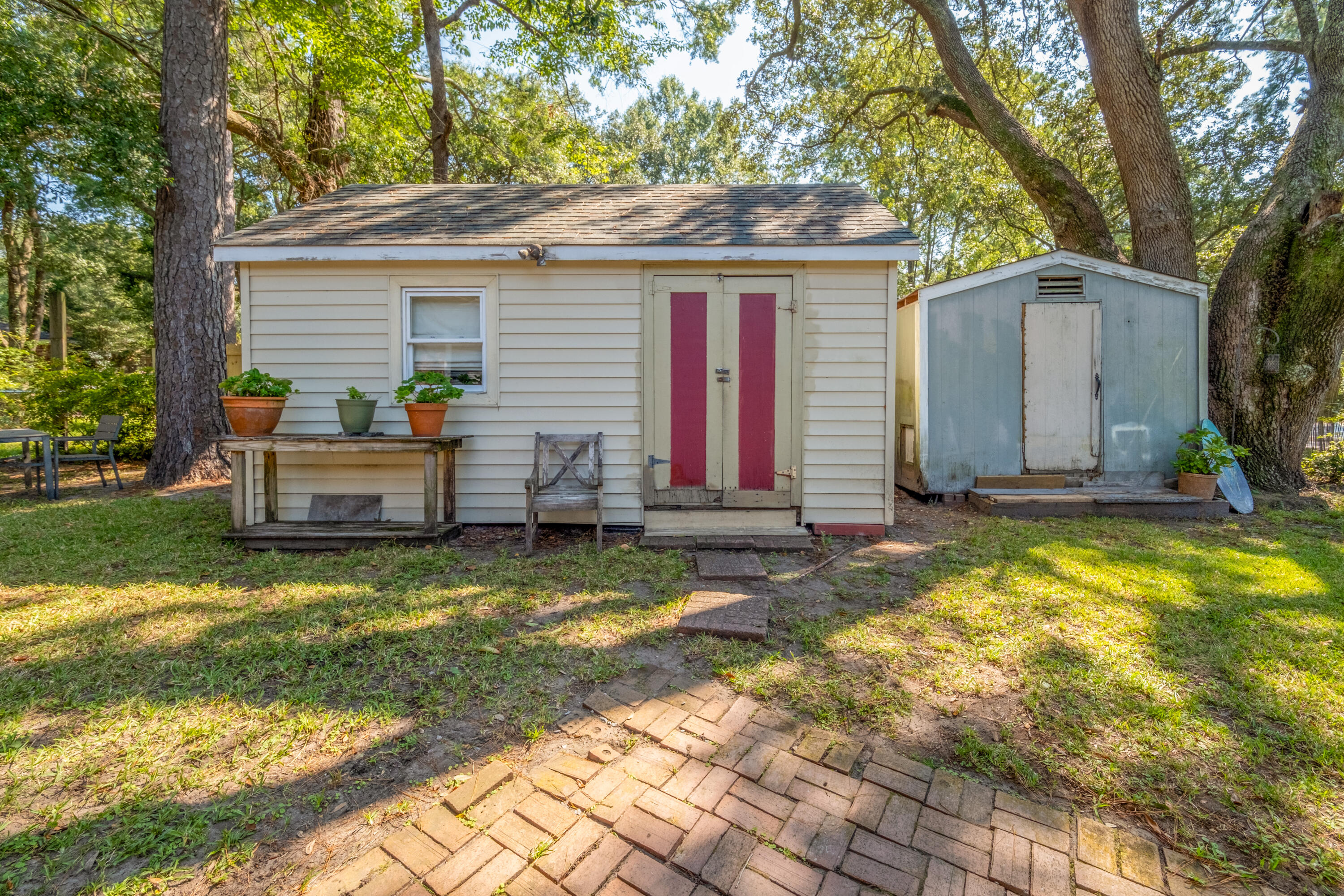 673 Middlewood Drive