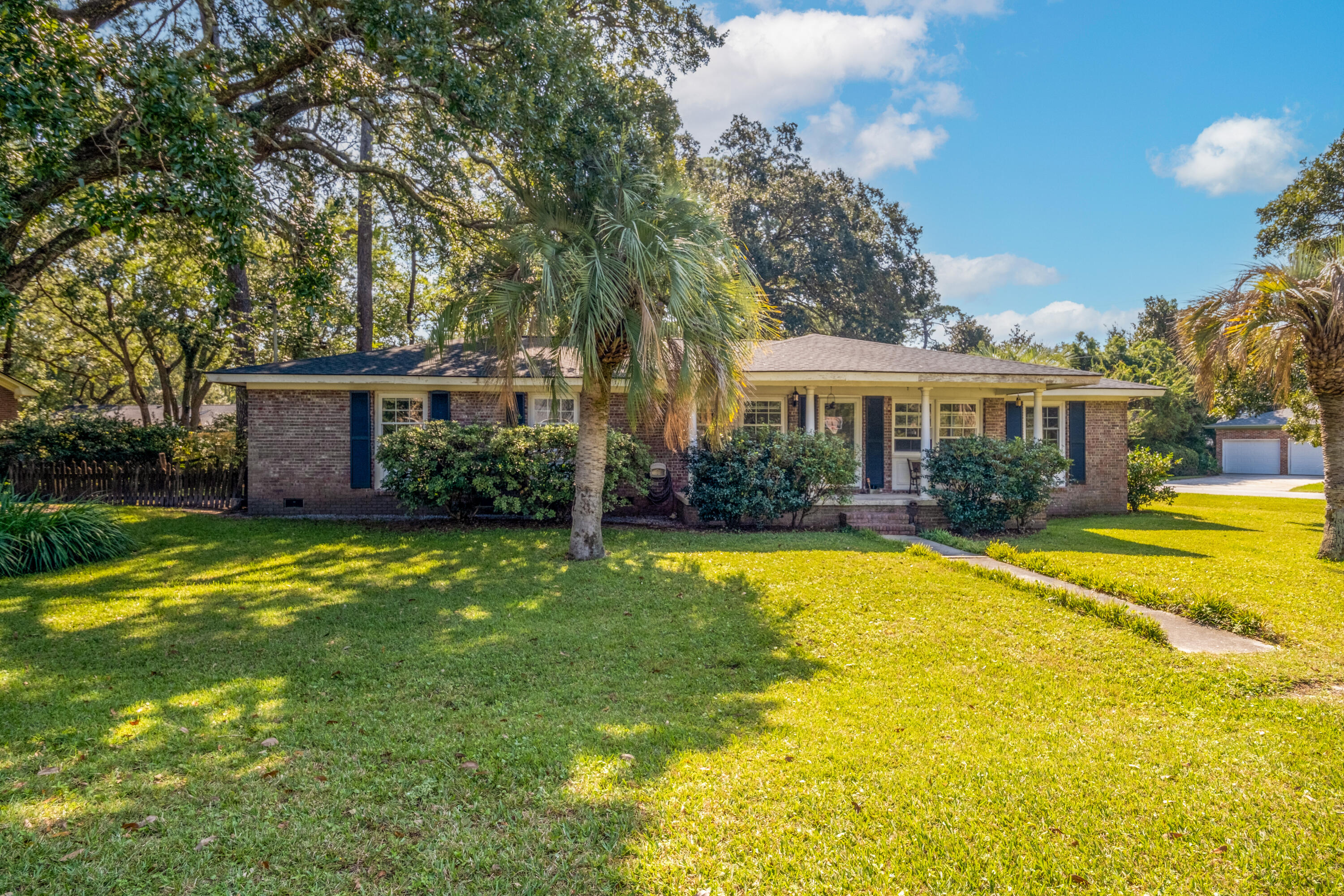 673 Middlewood Drive