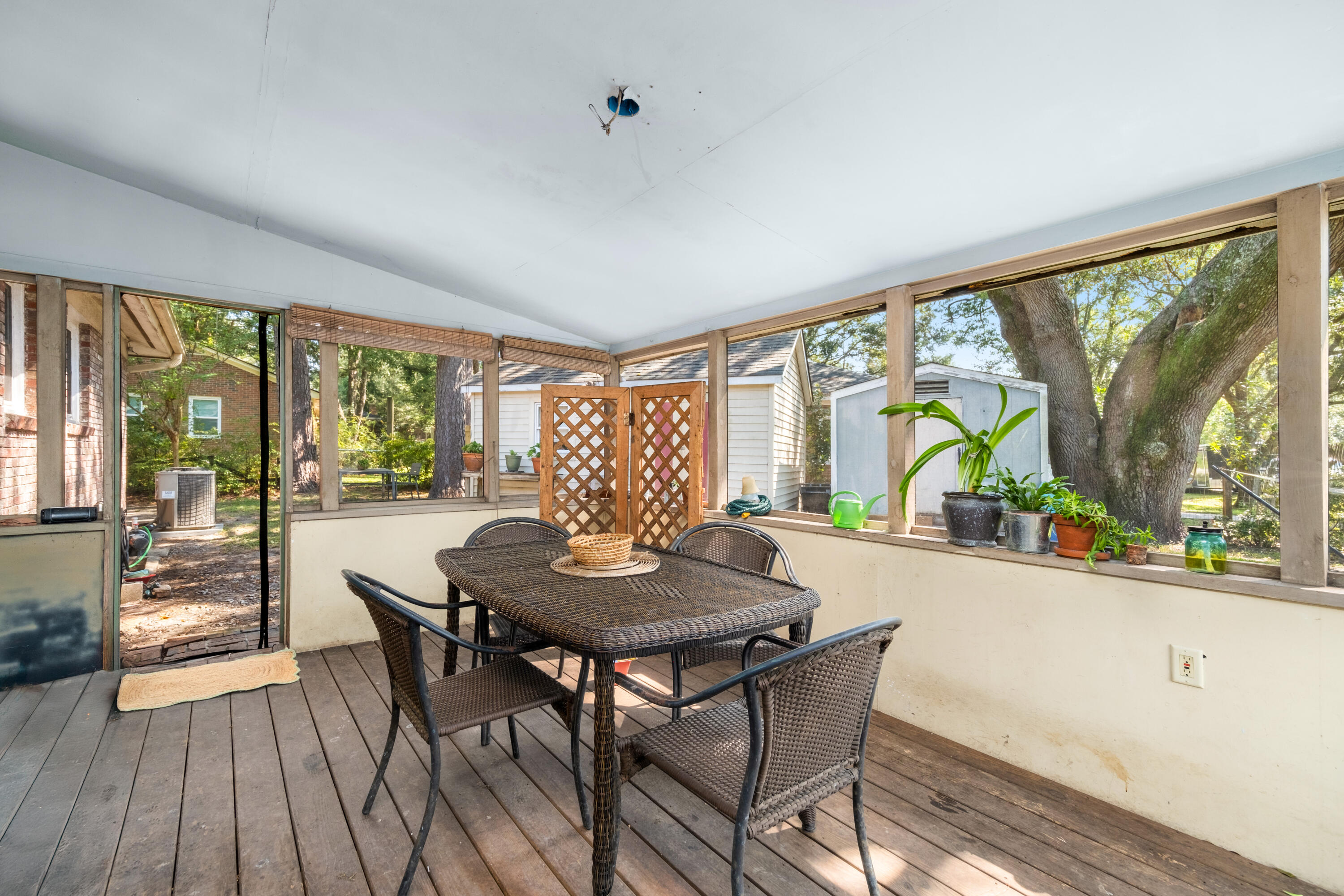 673 Middlewood Drive