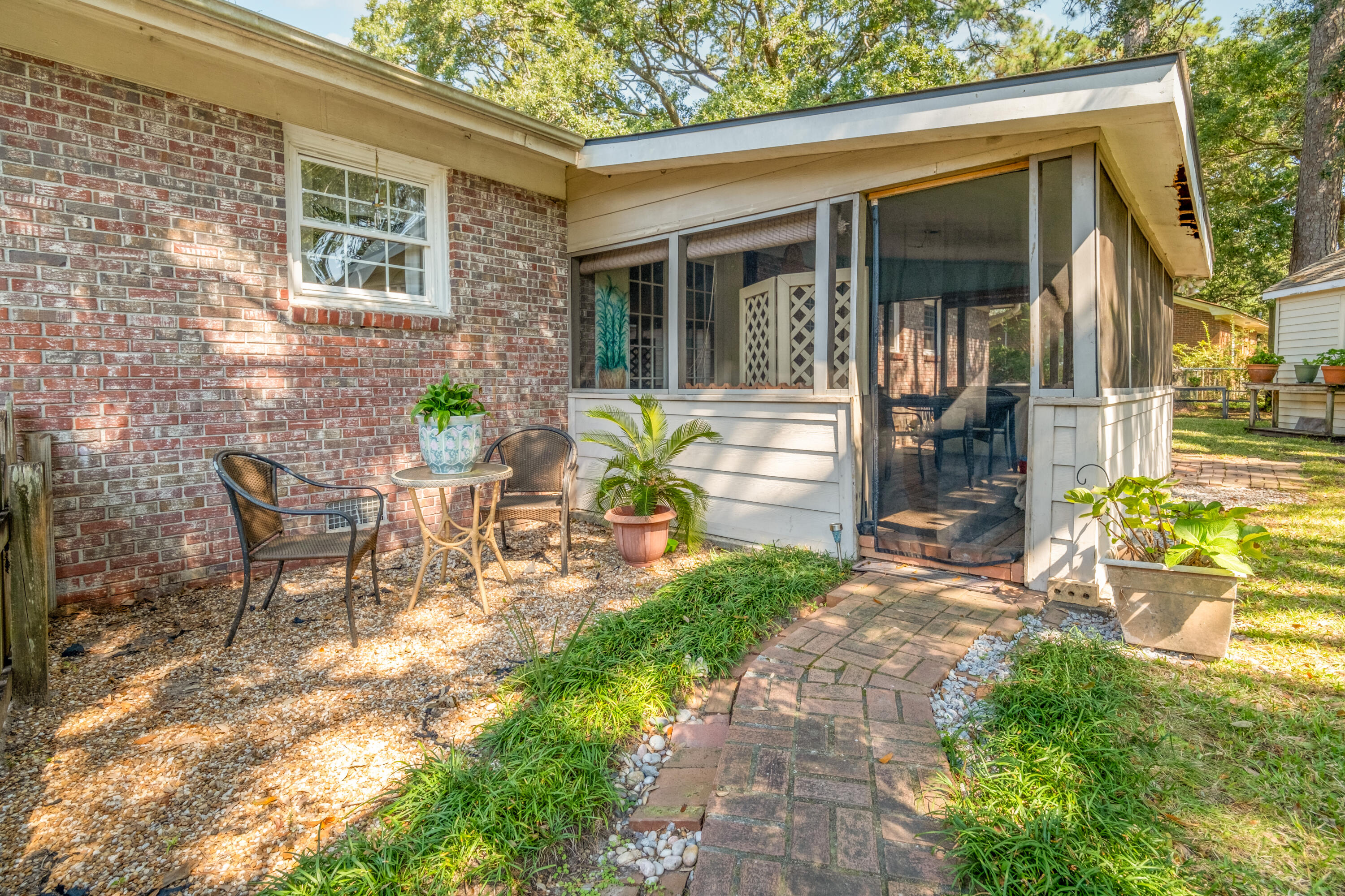 673 Middlewood Drive