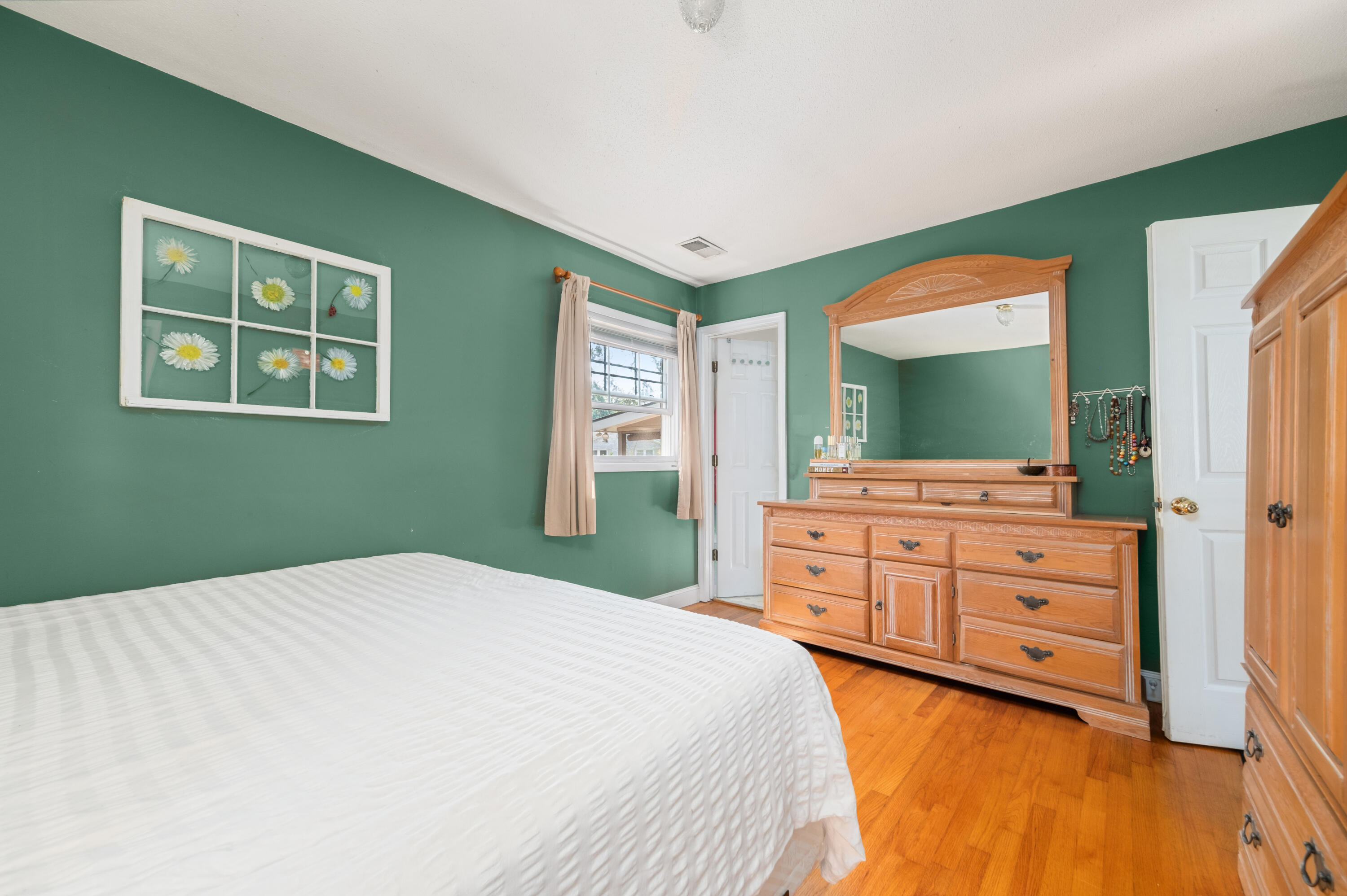 673 Middlewood Drive