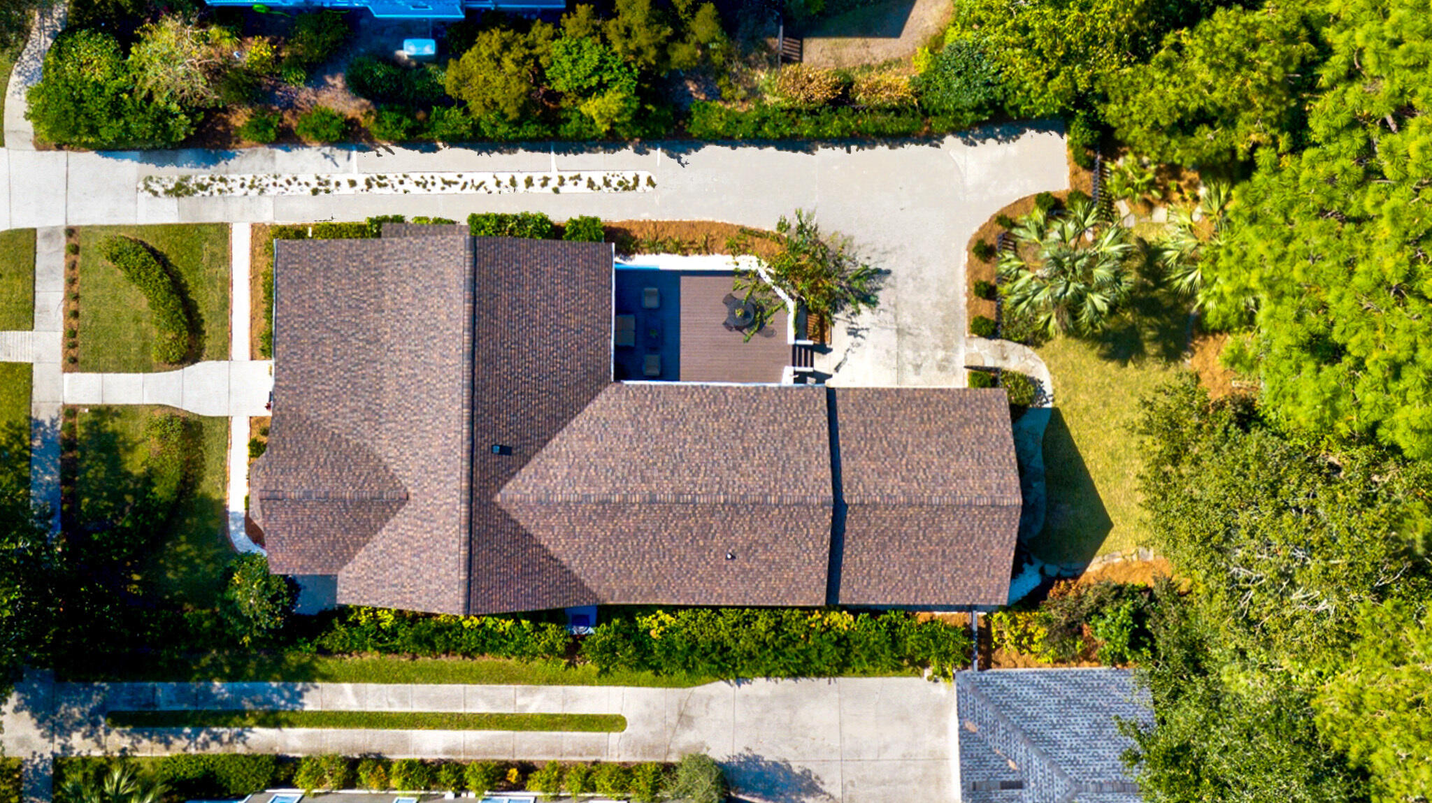 5016 Coral Reef Drive