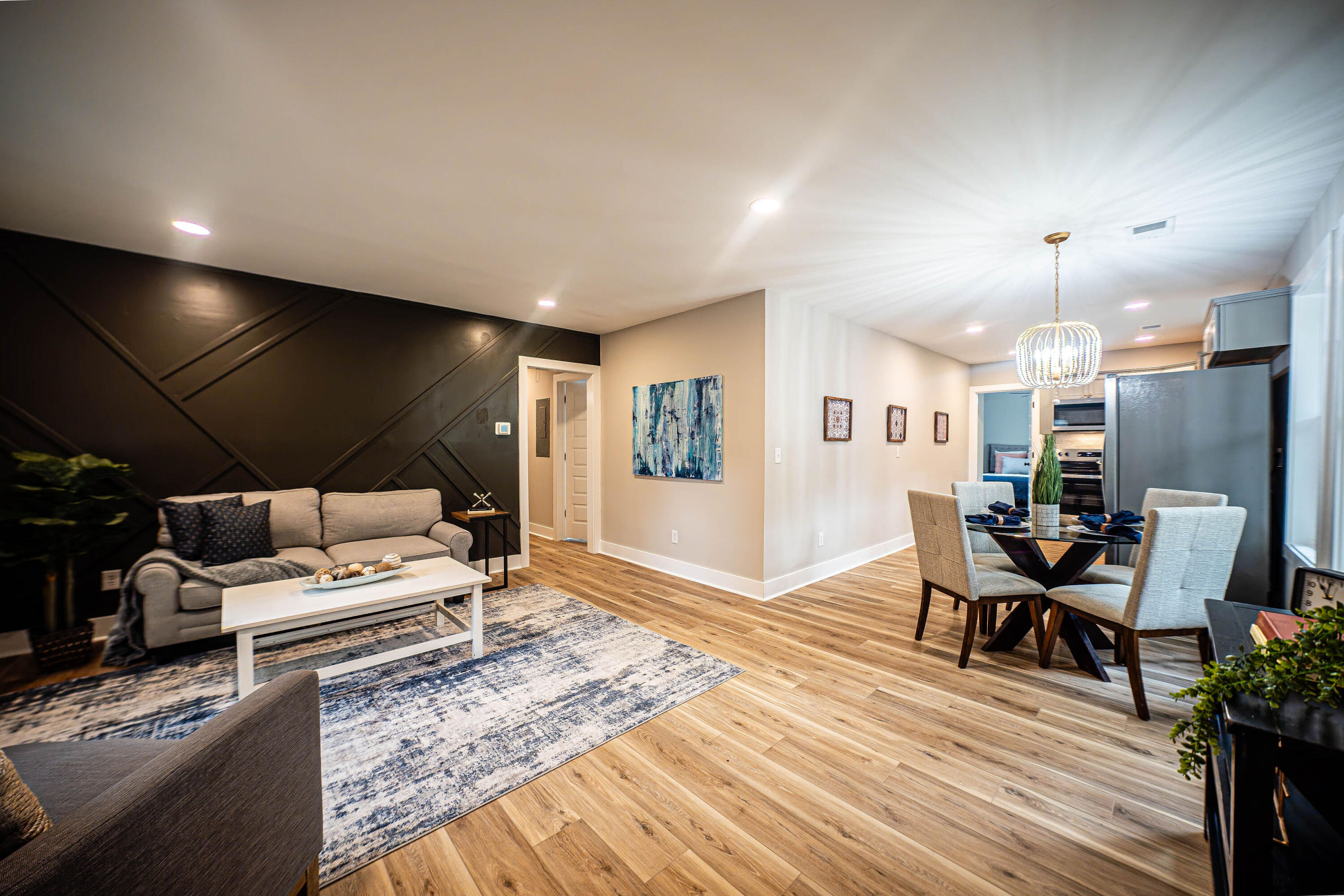 1368 S Lakeland Drive