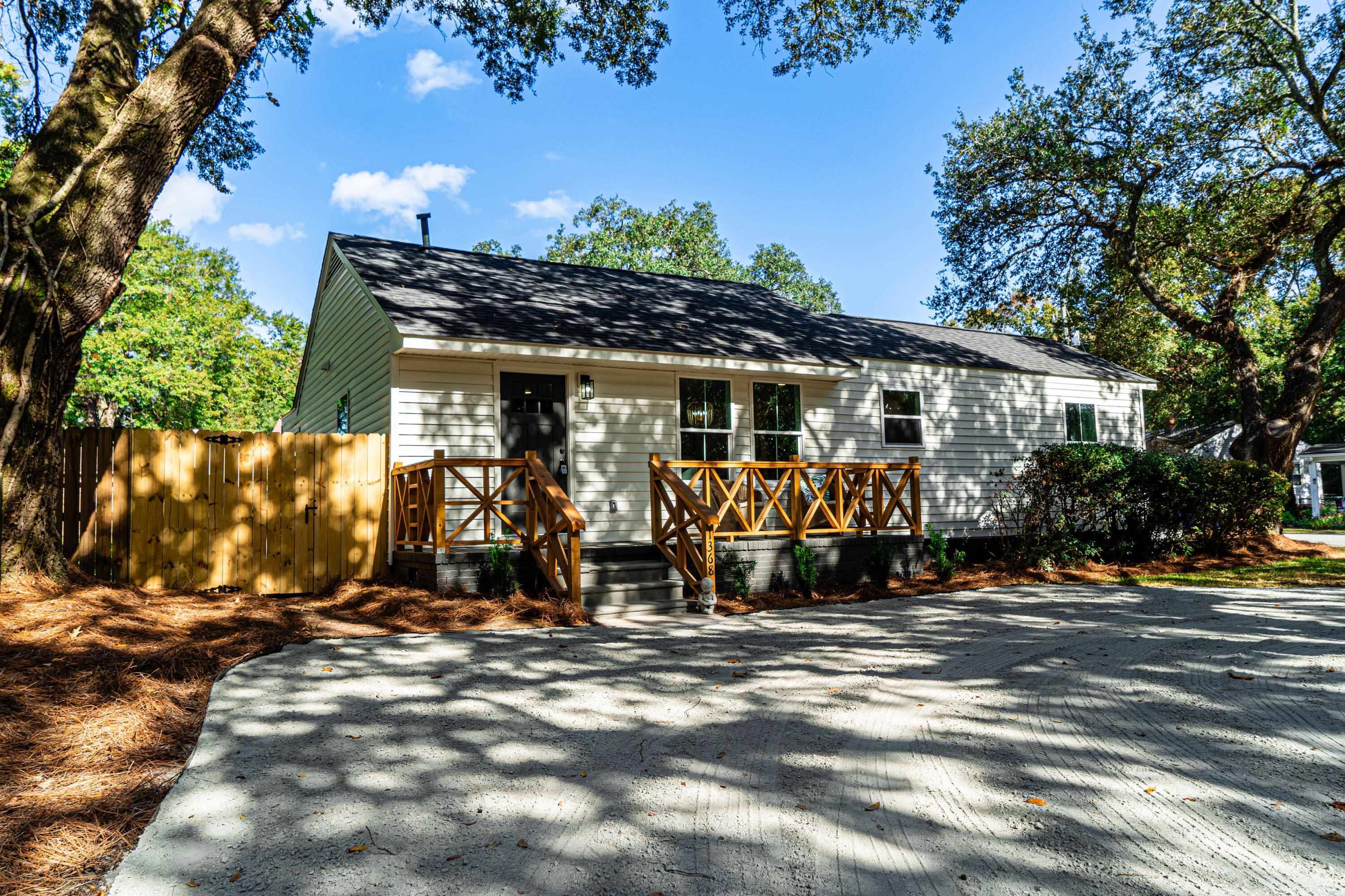 1368 S Lakeland Drive