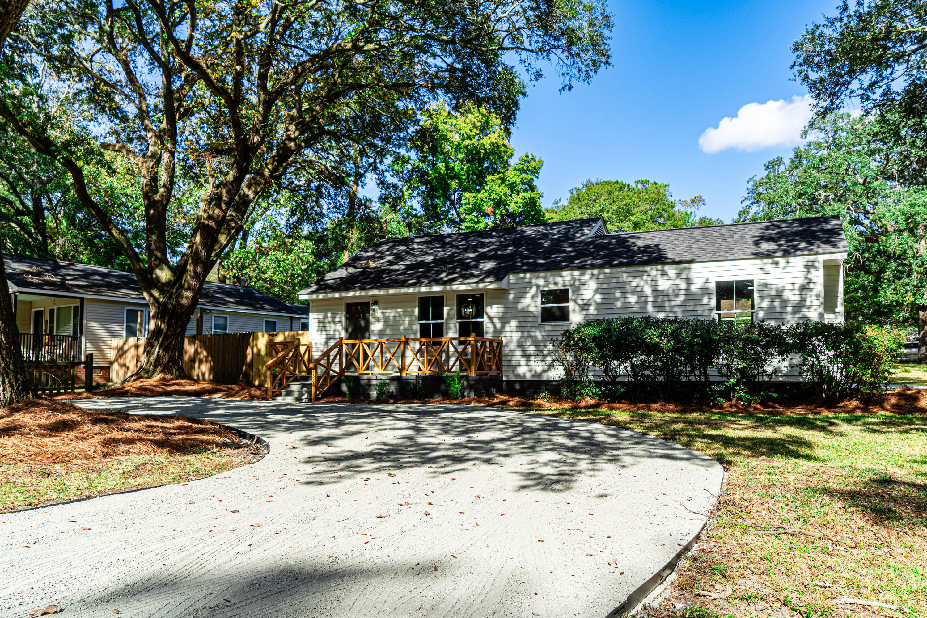 1368 S Lakeland Drive