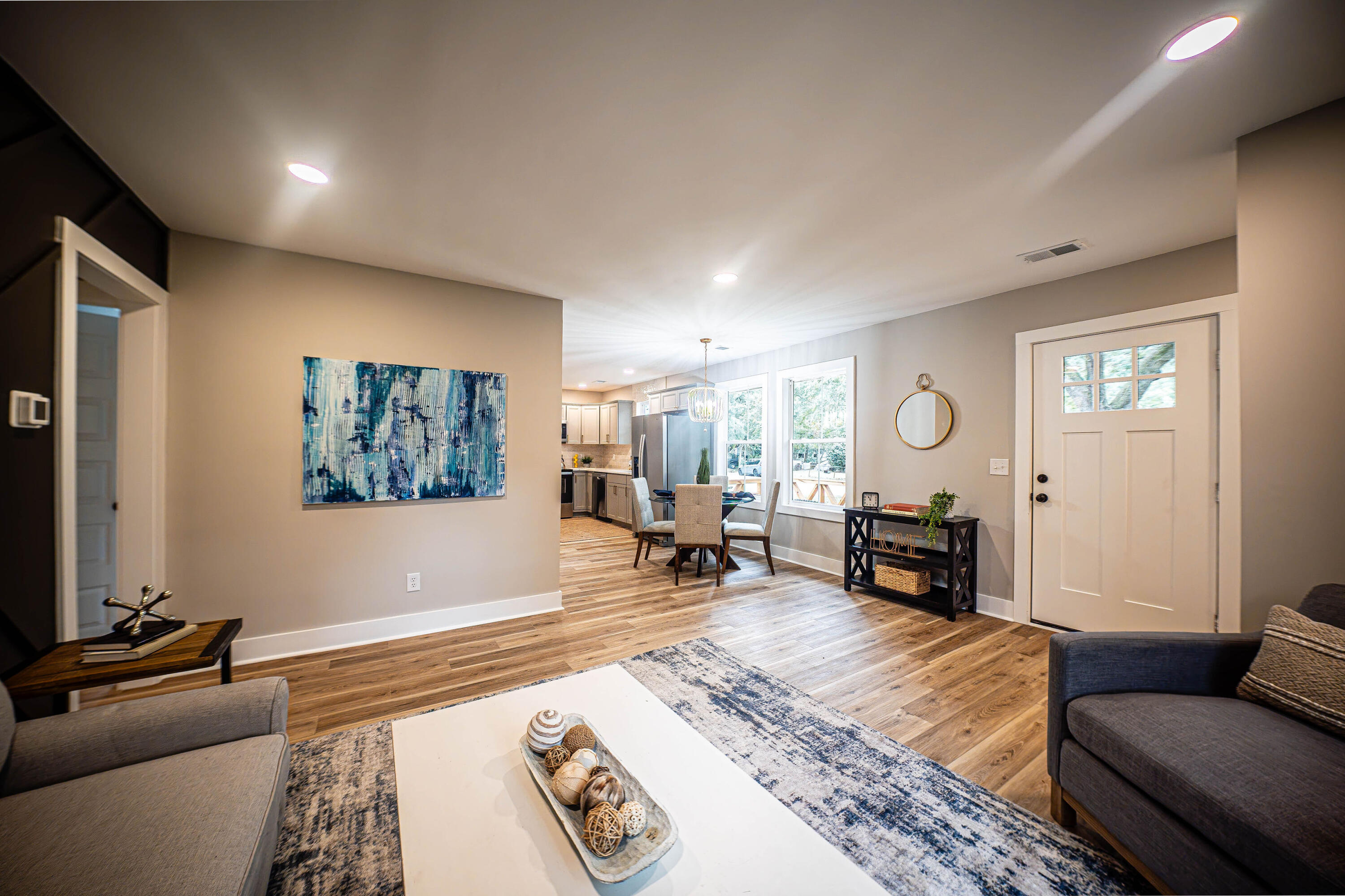 1368 S Lakeland Drive