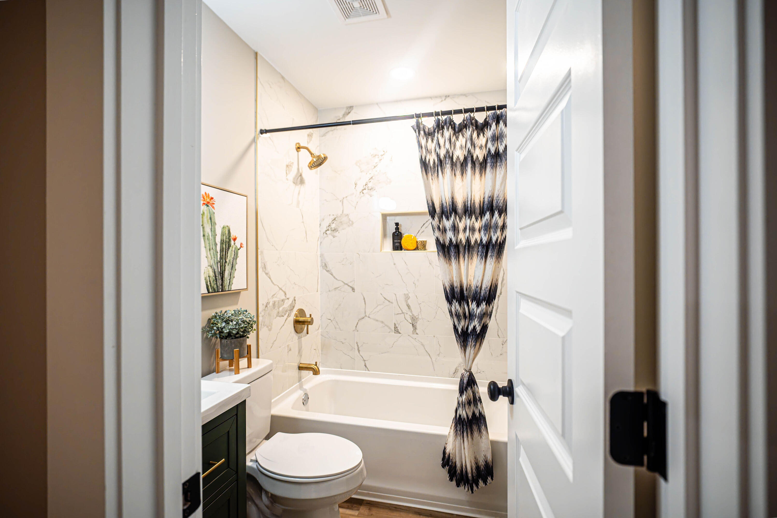 1368 S Lakeland Drive