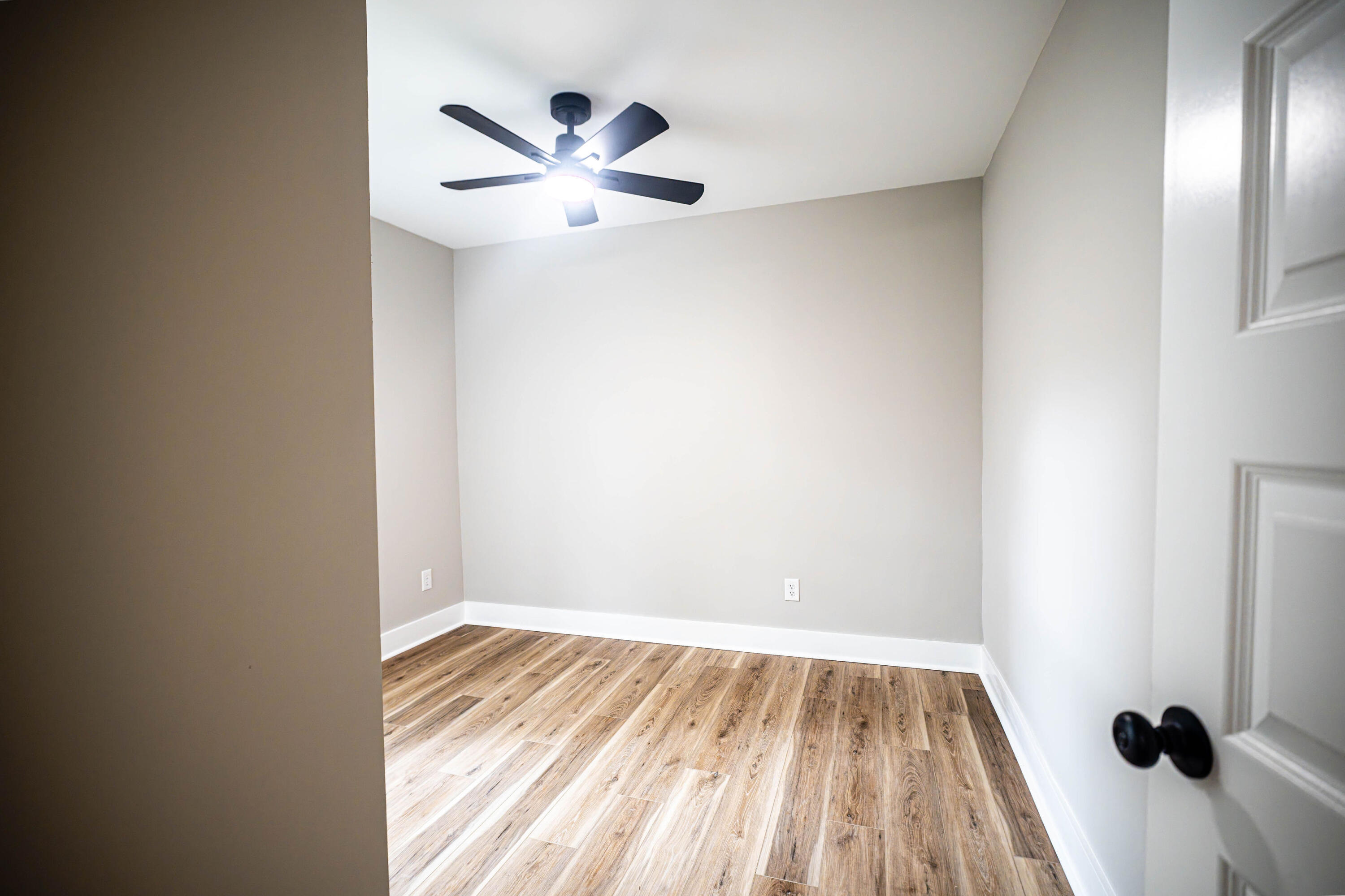 1368 S Lakeland Drive