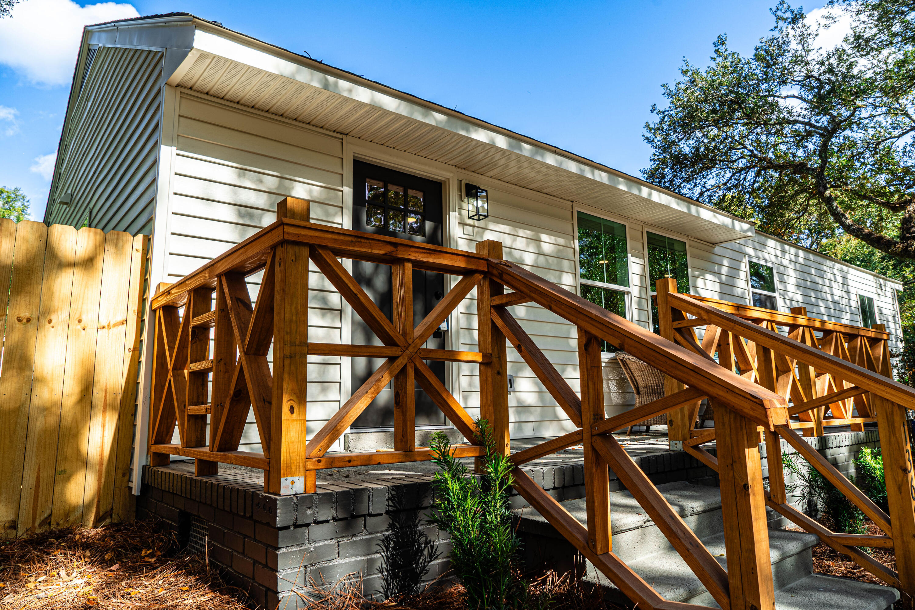 1368 S Lakeland Drive