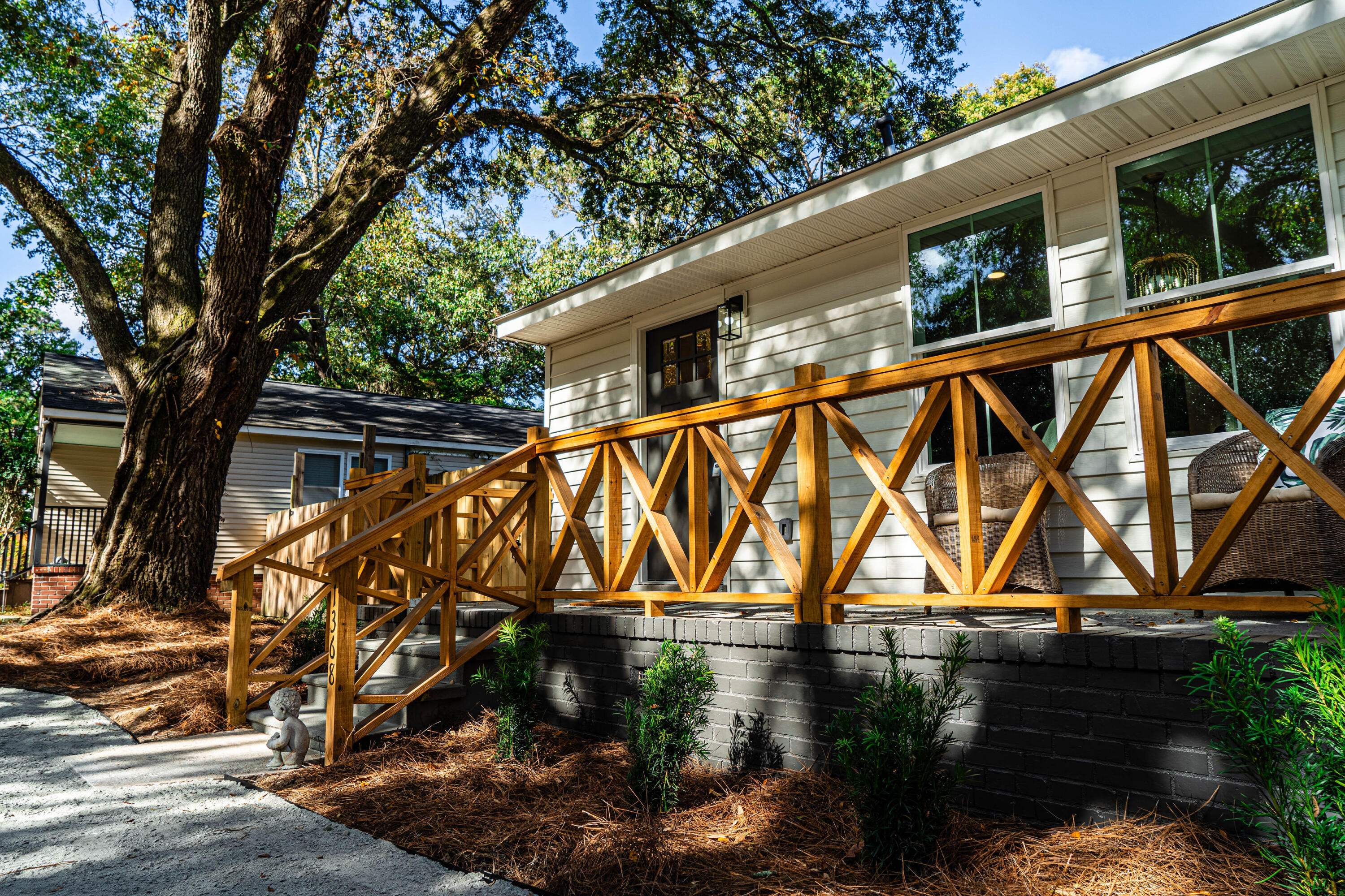 1368 S Lakeland Drive