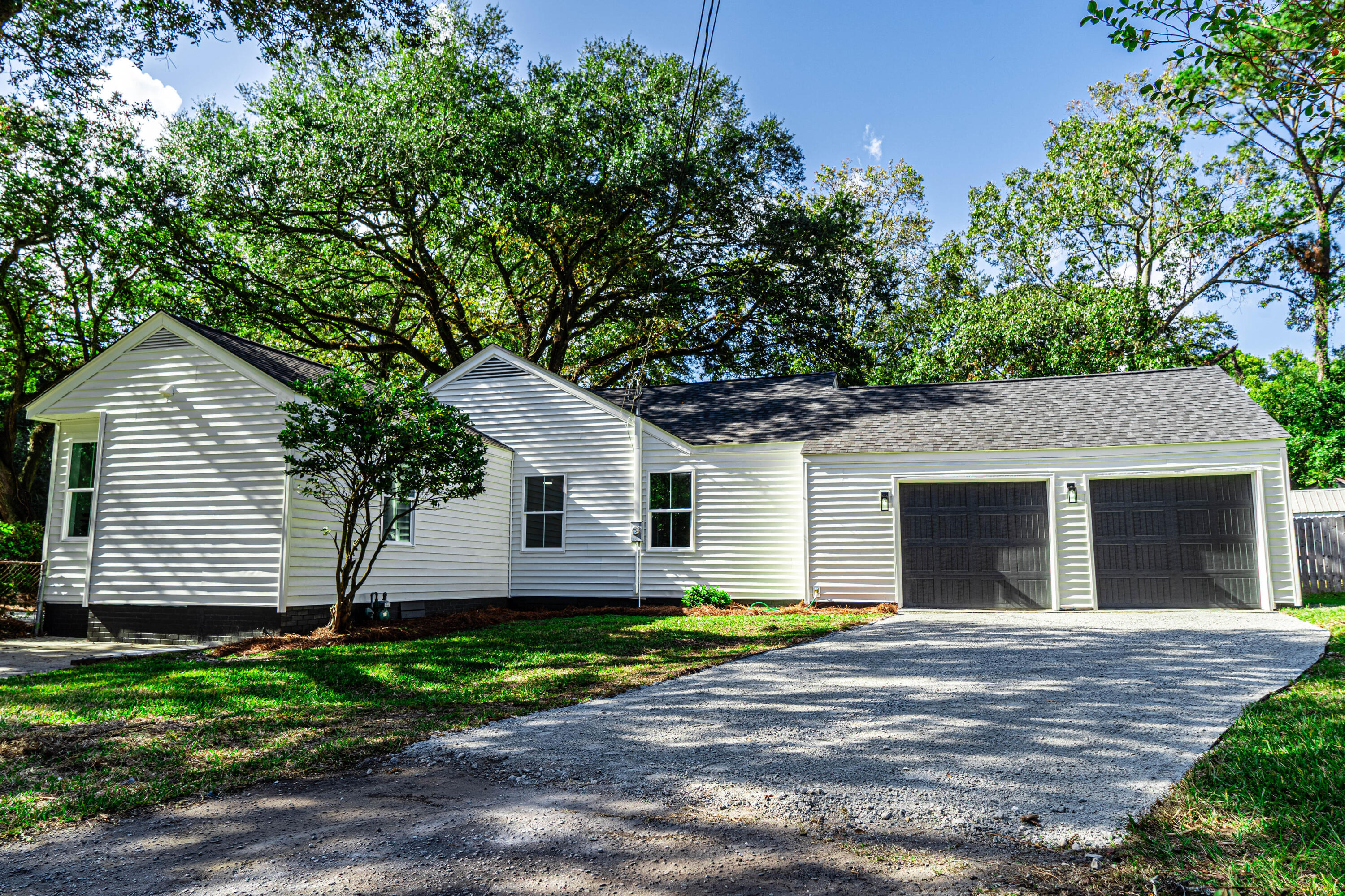 1368 S Lakeland Drive