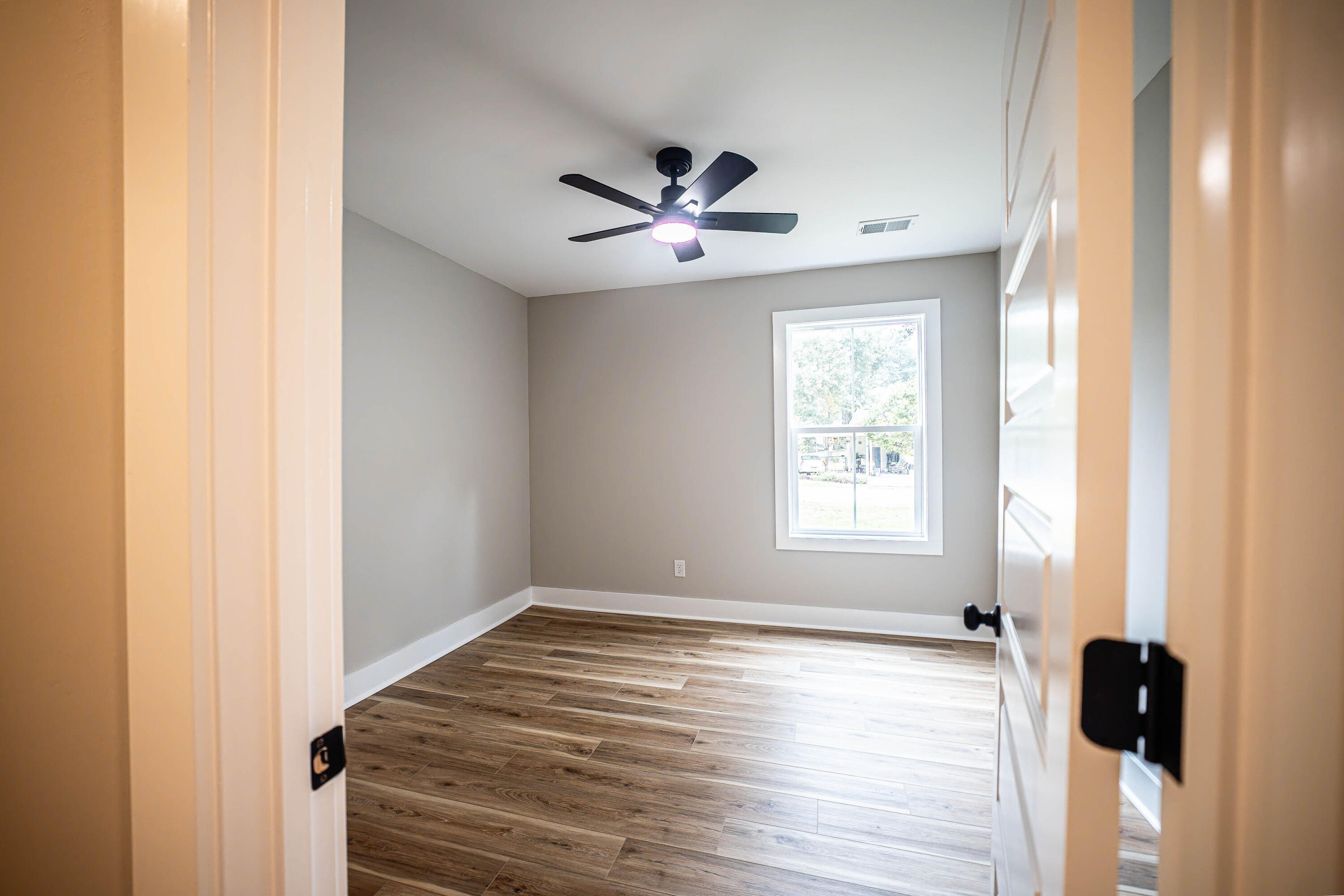 1368 S Lakeland Drive