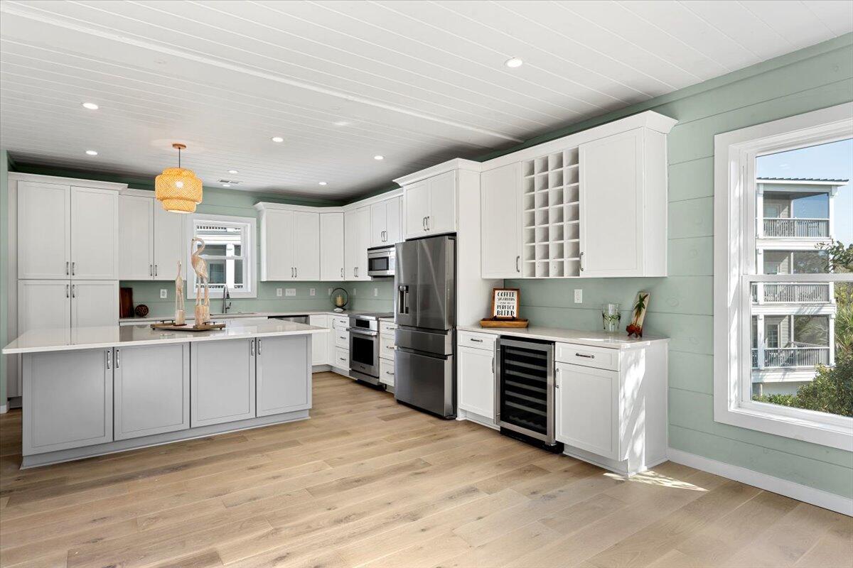 1008 Mariners Cay Drive