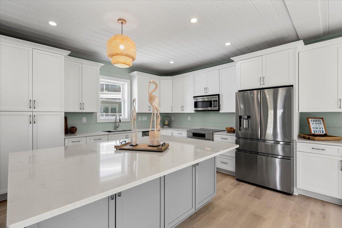 1008 Mariners Cay Drive