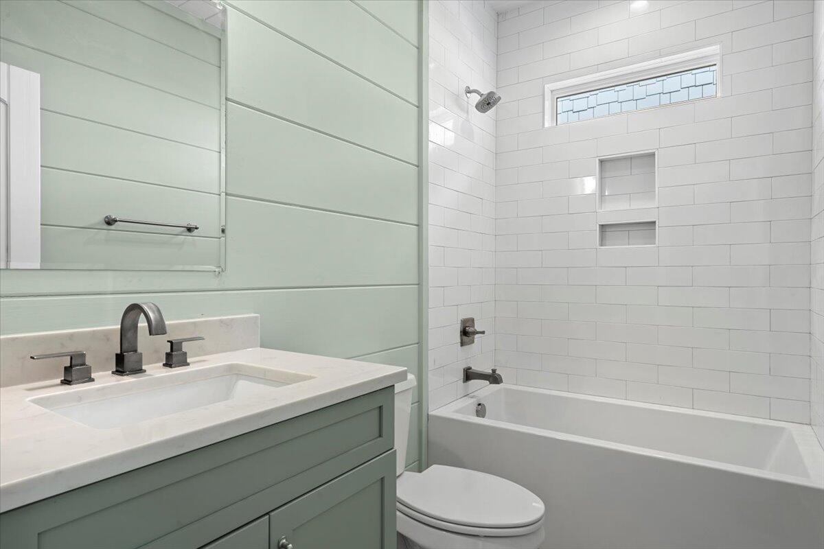 1008 Mariners Cay Drive