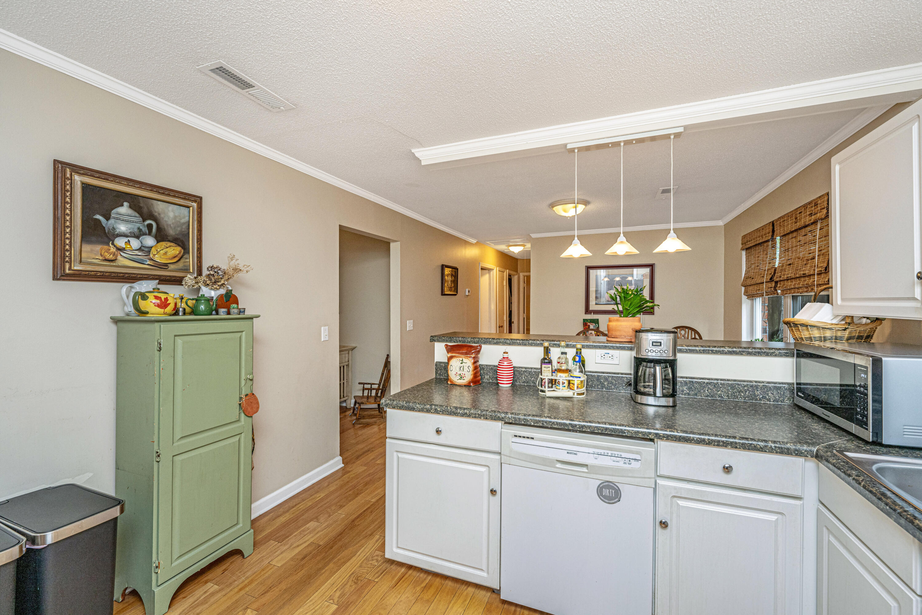 1989 Beechnut Street