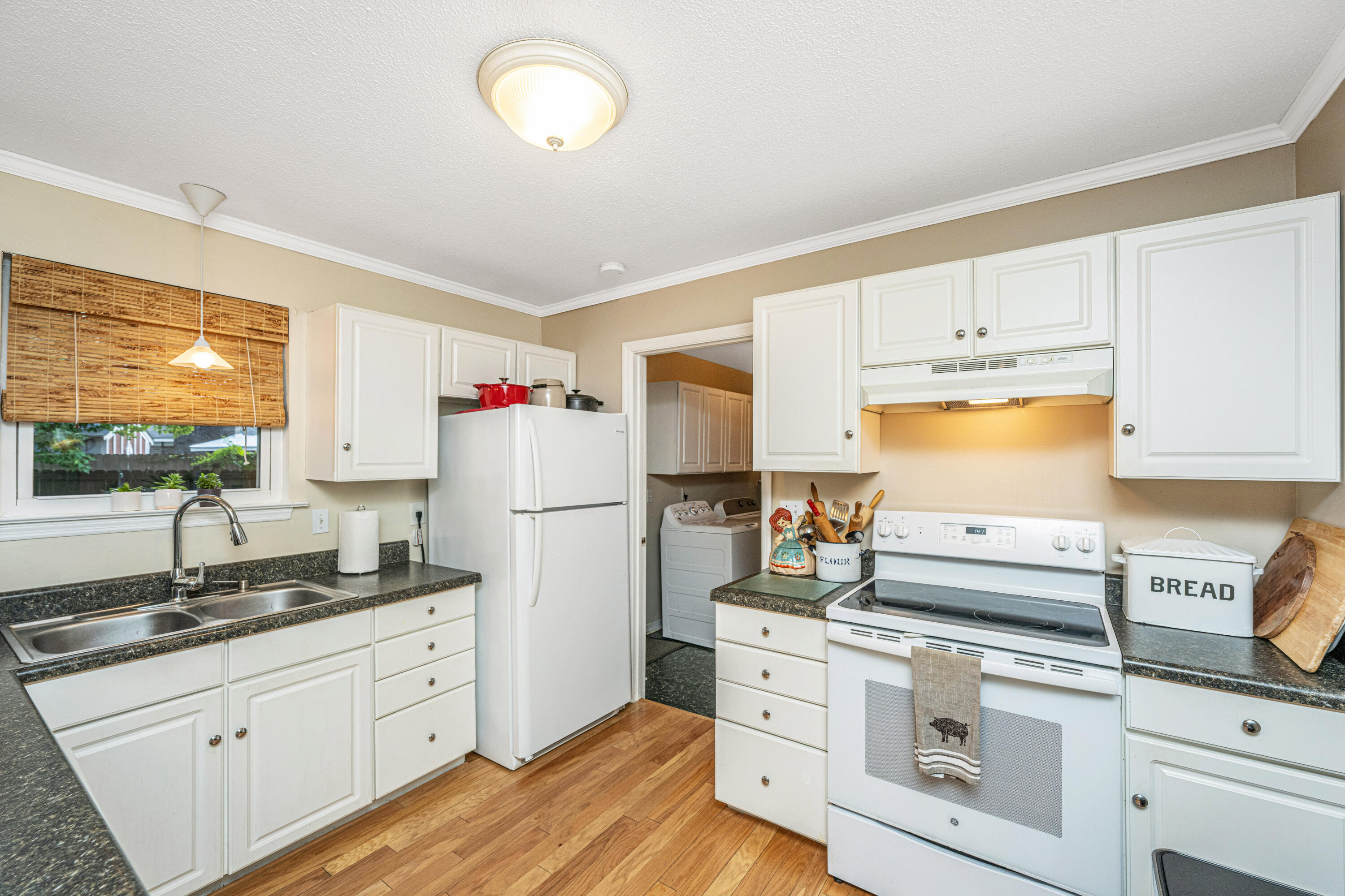 1989 Beechnut Street