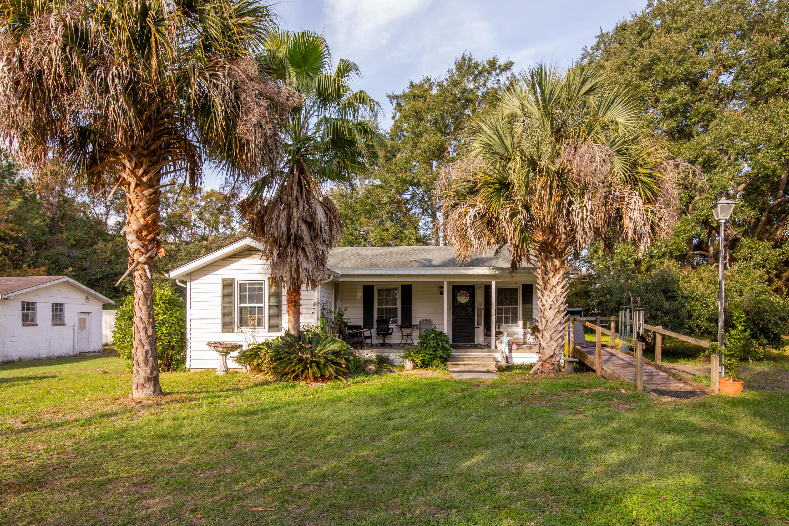 1205 Lighthouse Boulevard