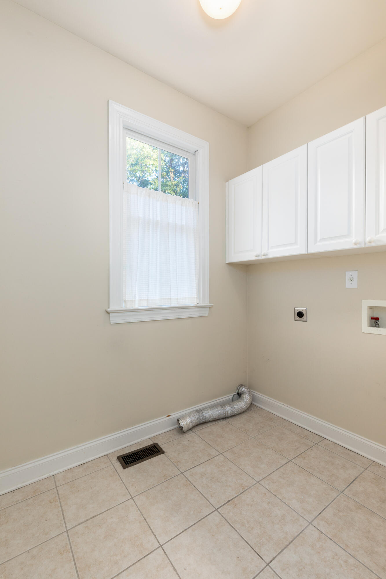 5096 Coral Reef Drive