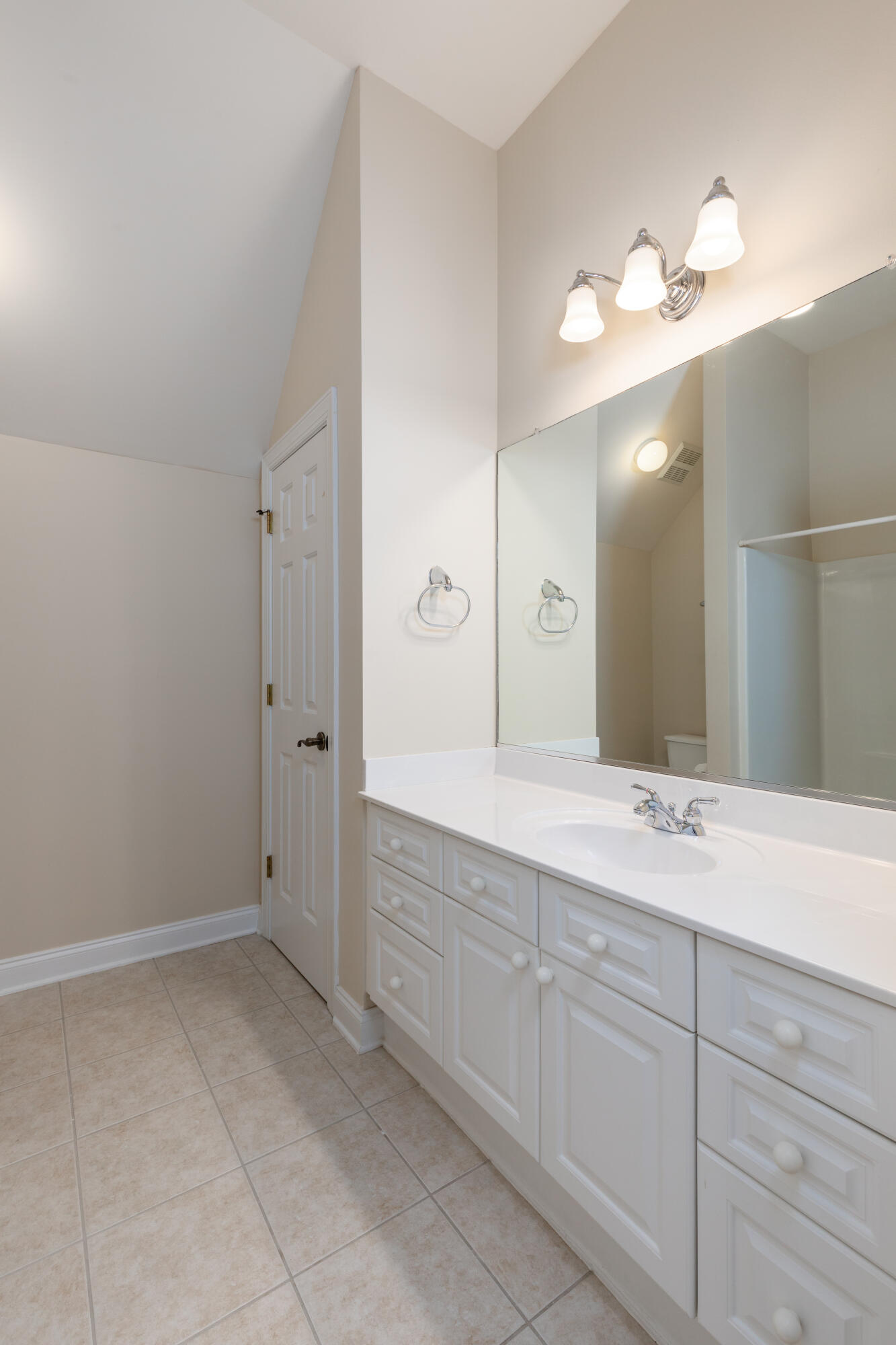 5096 Coral Reef Drive