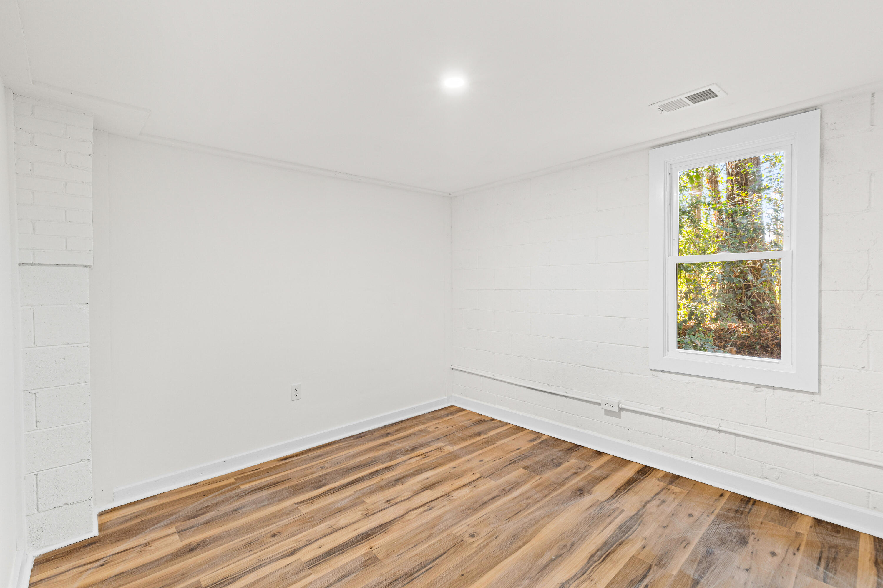 1360 Thompson Street