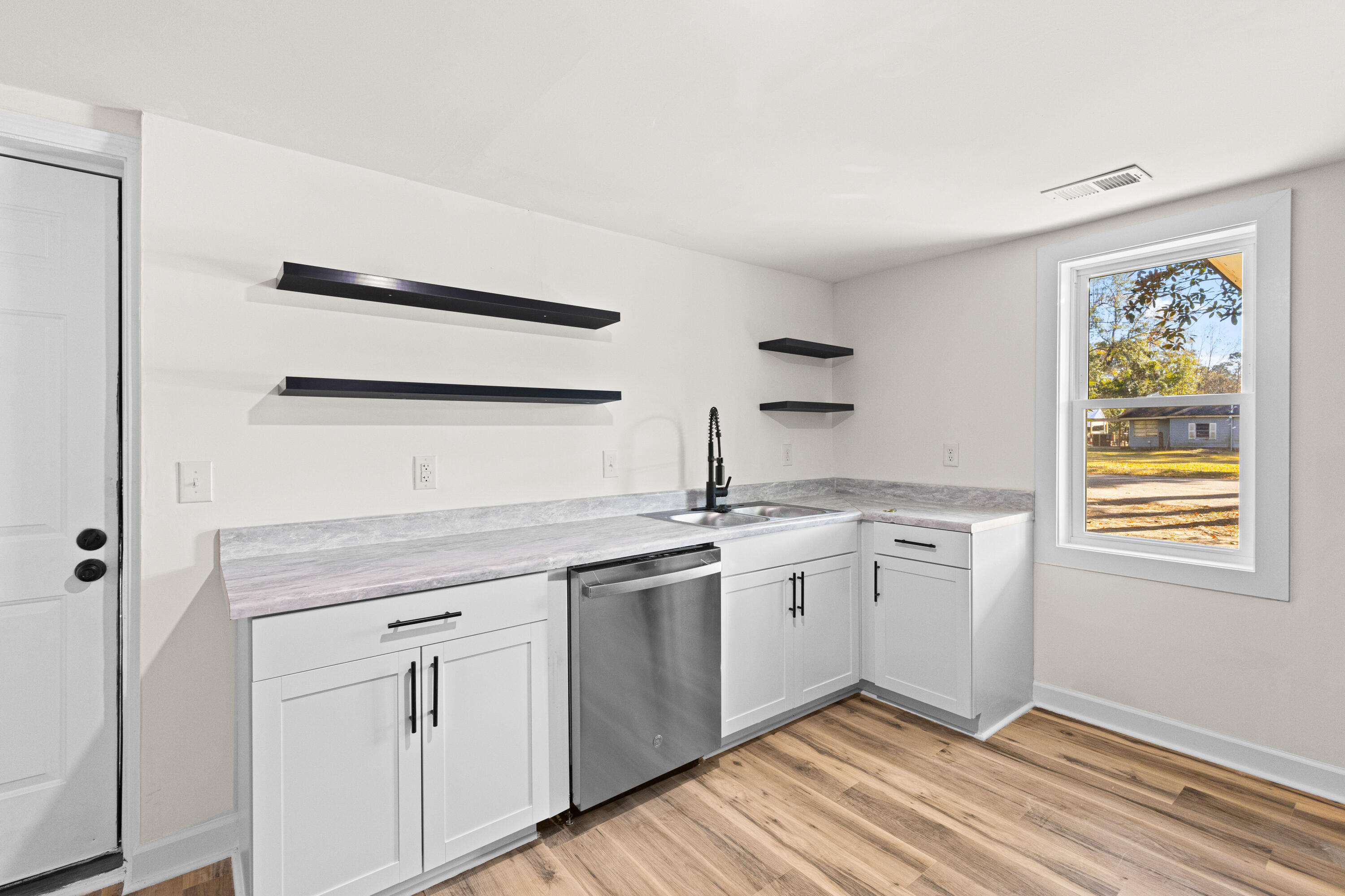 1360 Thompson Street