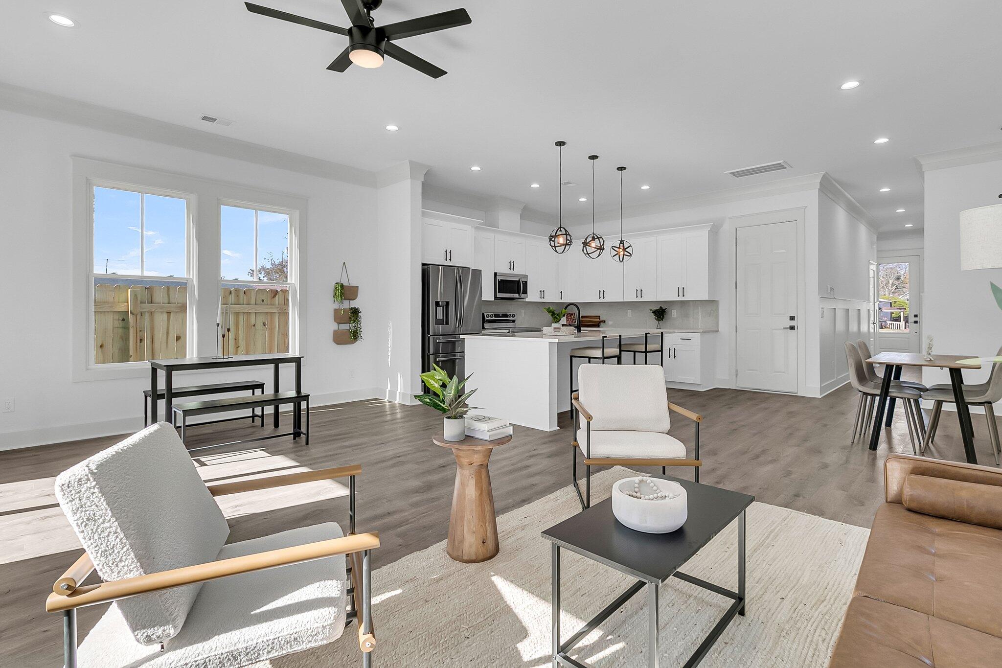 2015 Groveland Avenue