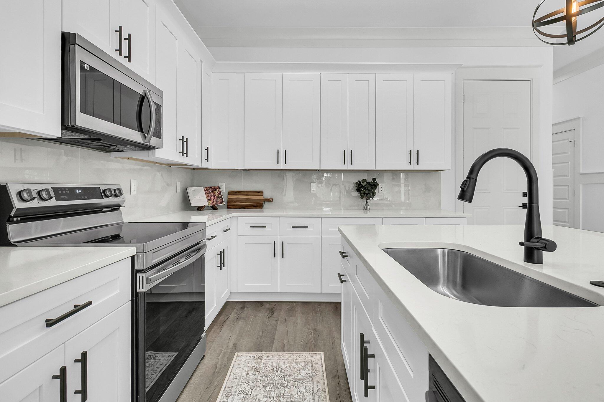 2015 Groveland Avenue