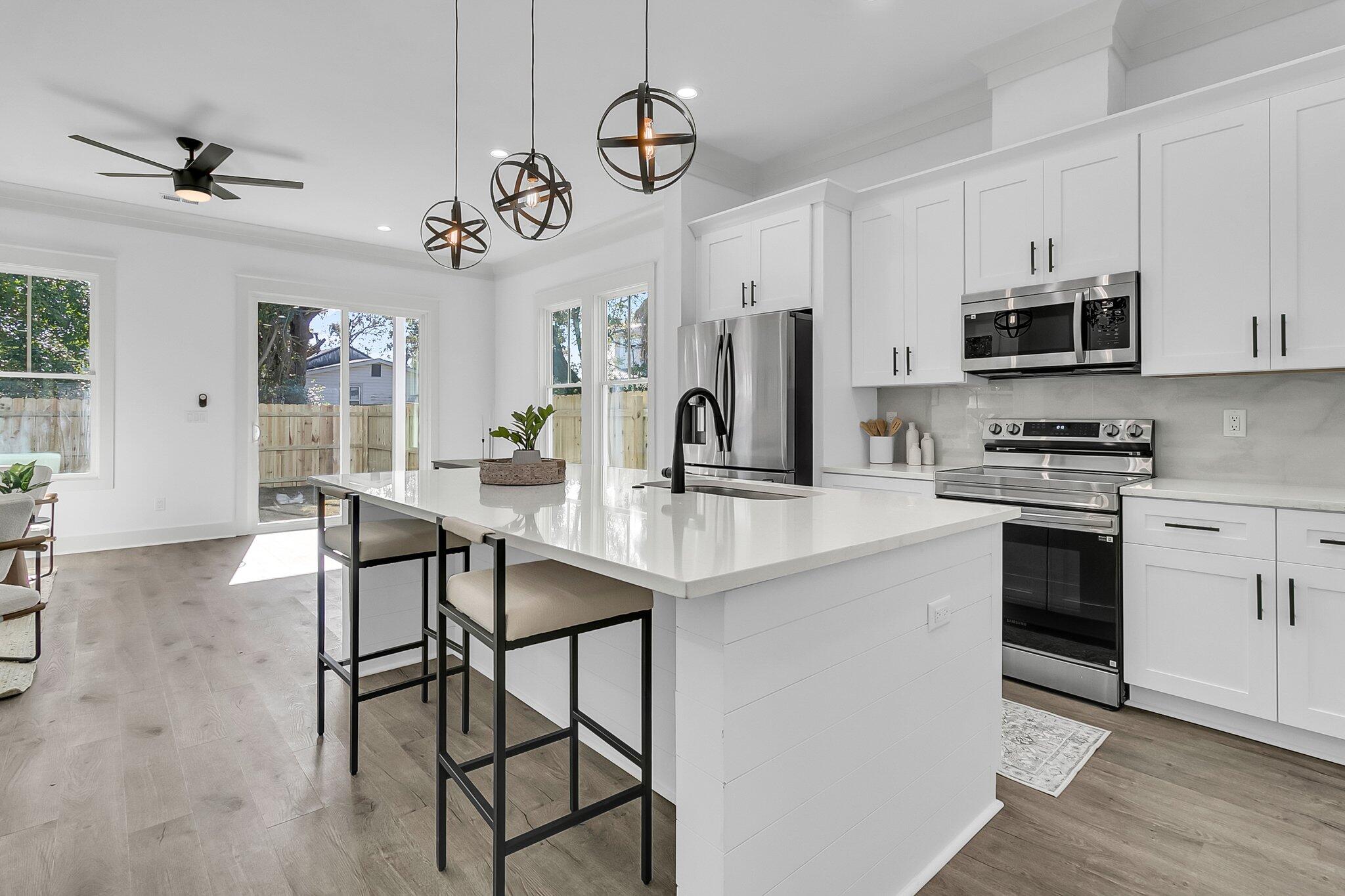 2015 Groveland Avenue