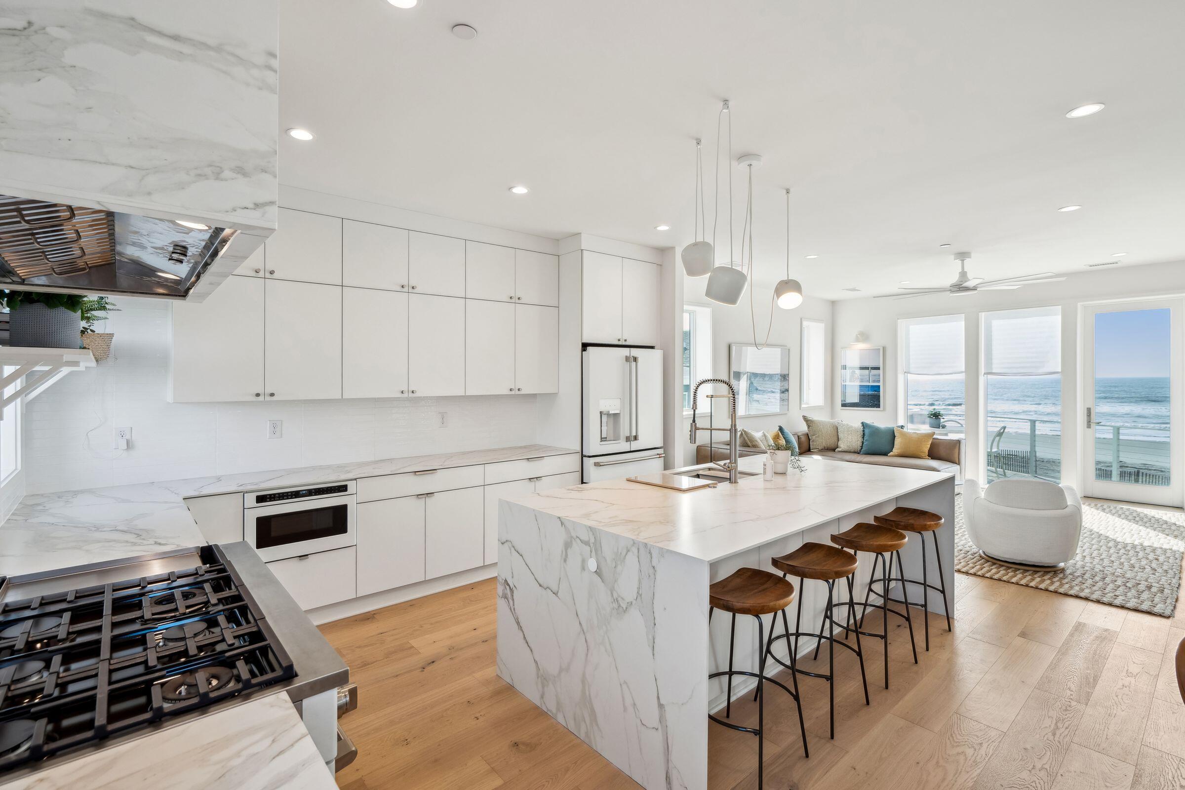 1579 E Ashley Avenue