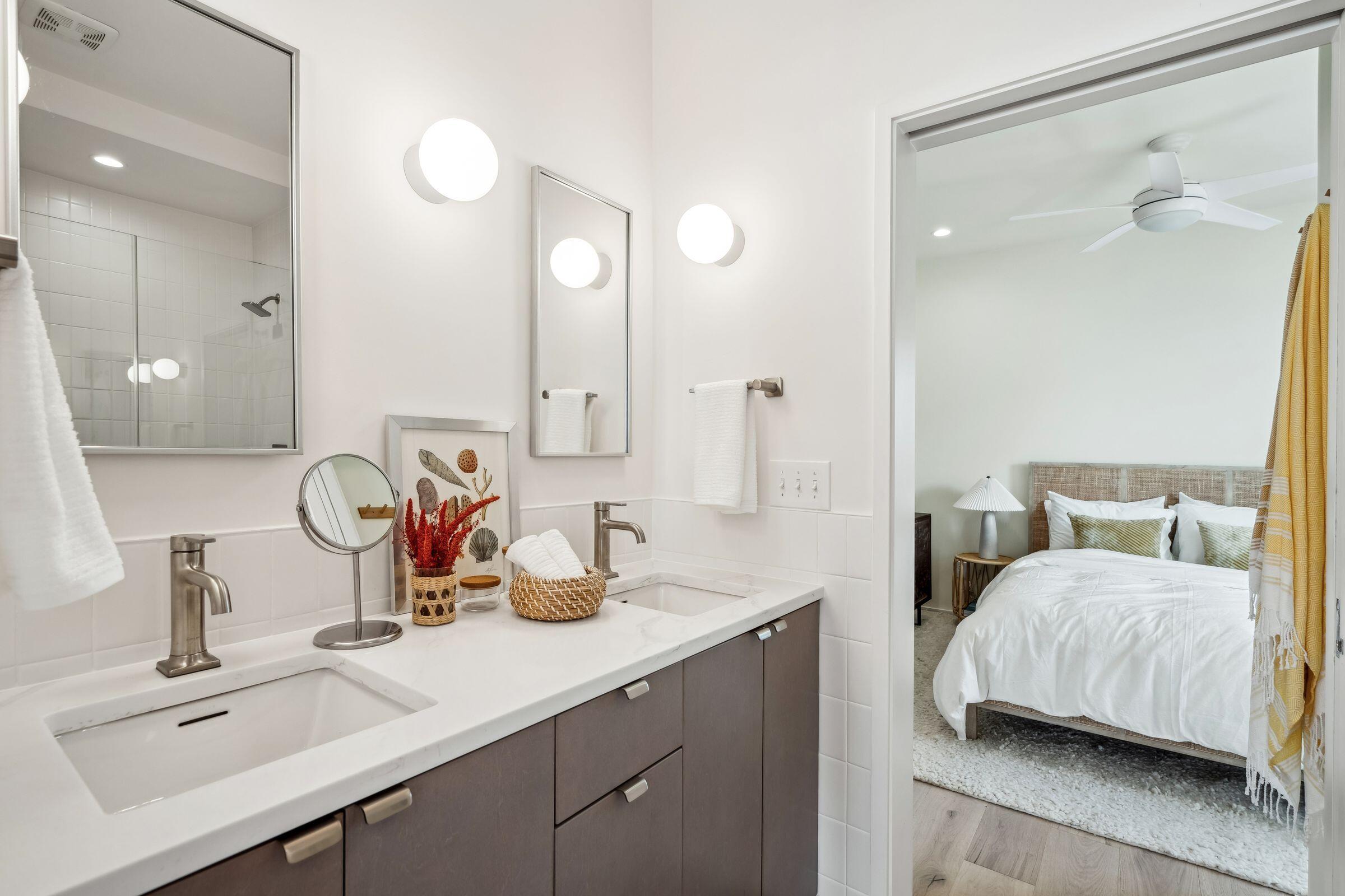 1579 E Ashley Avenue