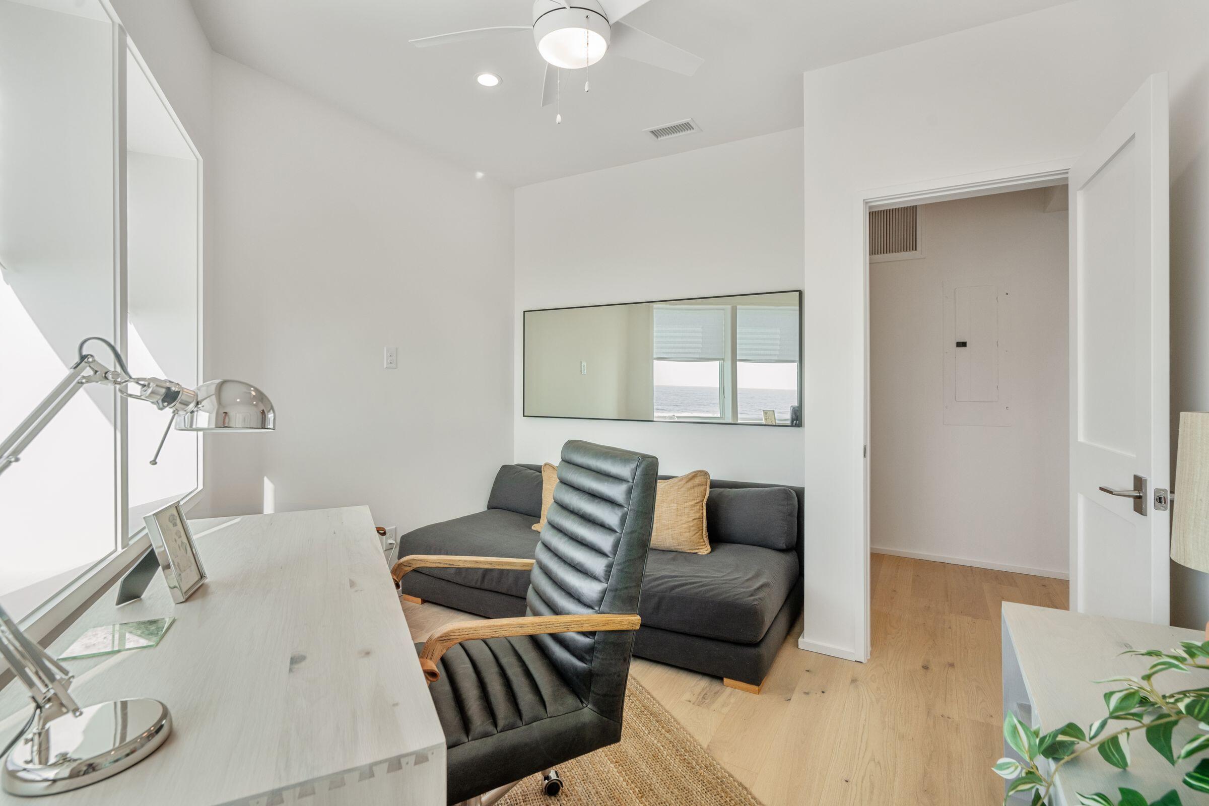 1579 E Ashley Avenue