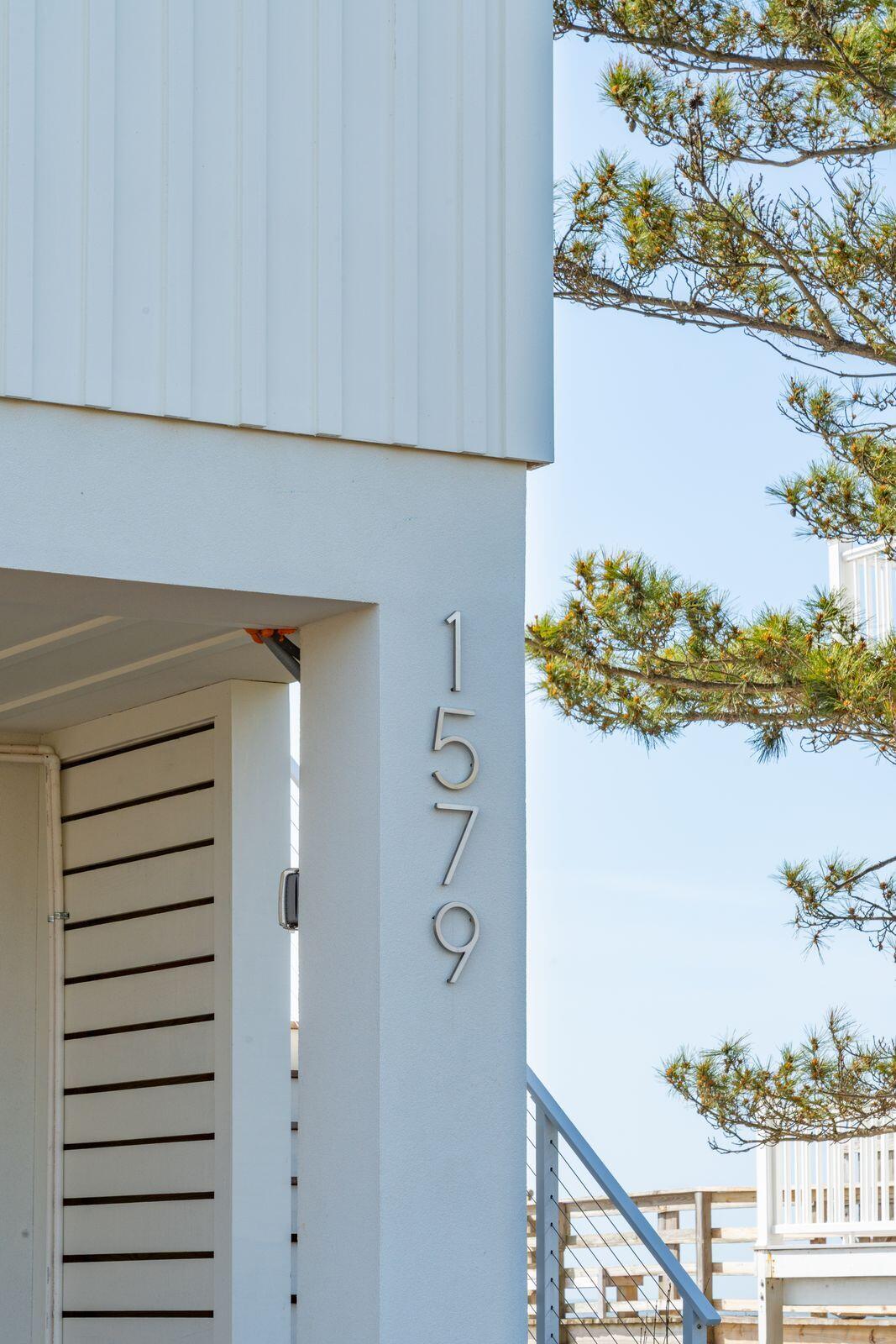 1579 E Ashley Avenue