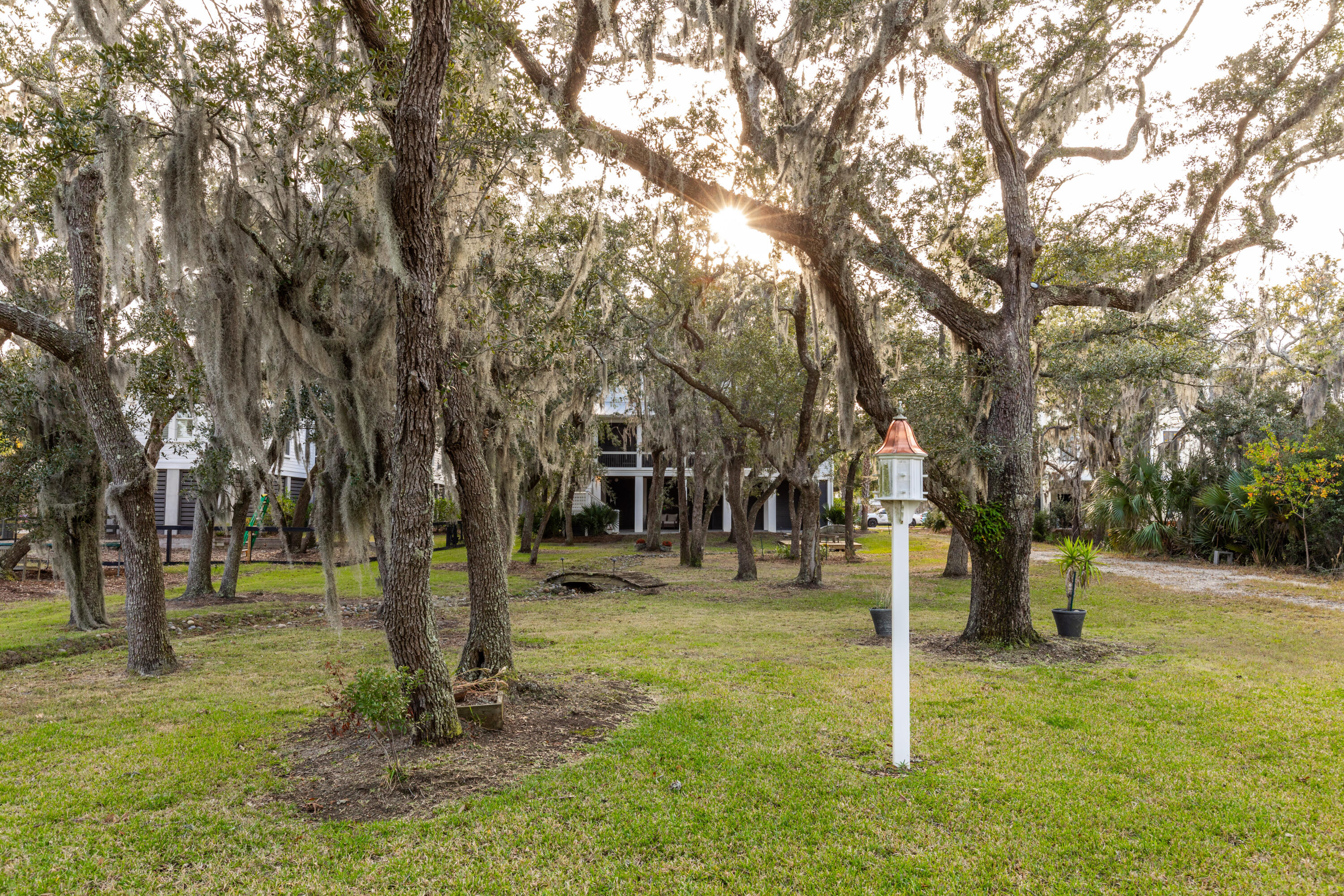 1860 Headquarters Plantation Drive
