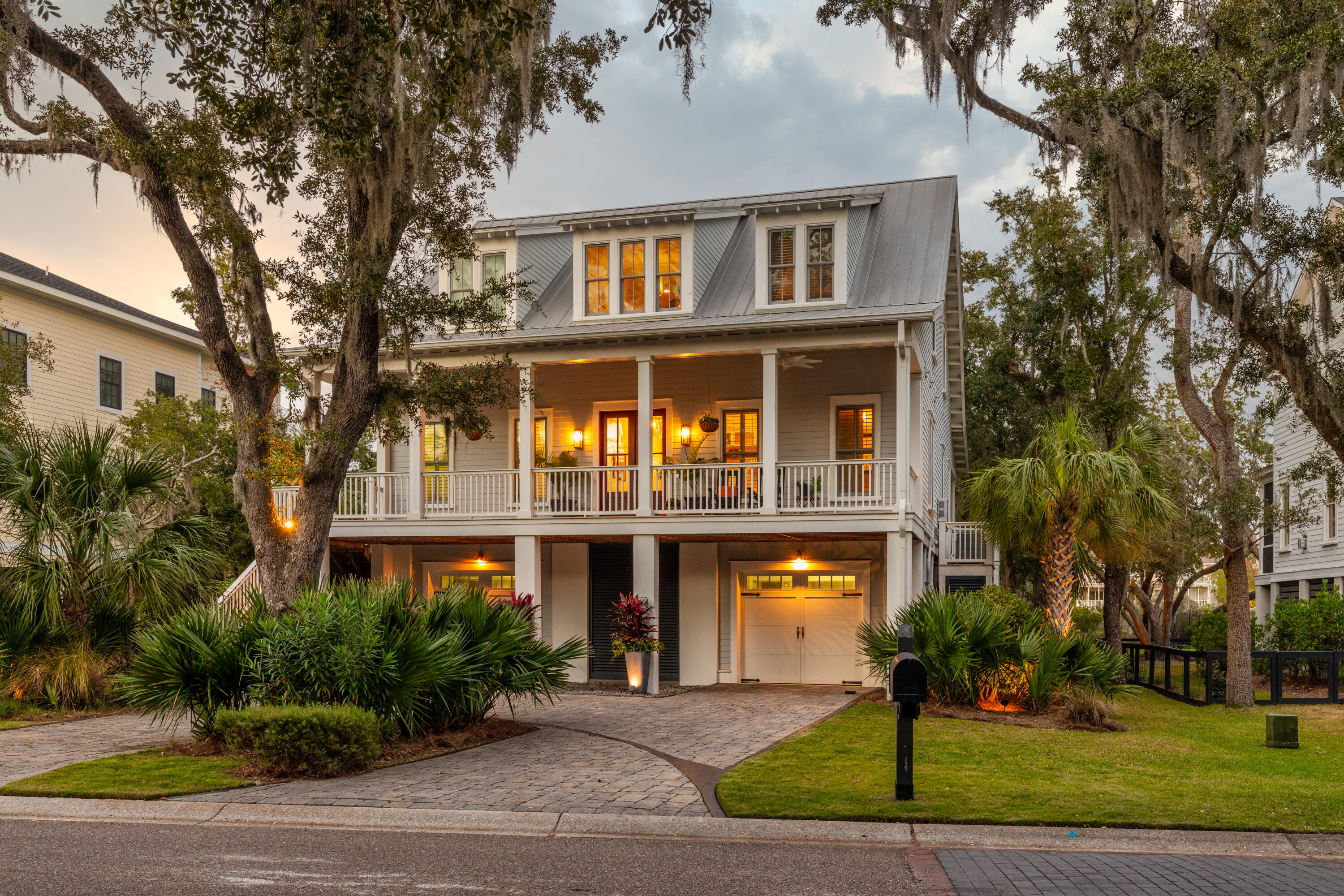 1860 Headquarters Plantation Drive