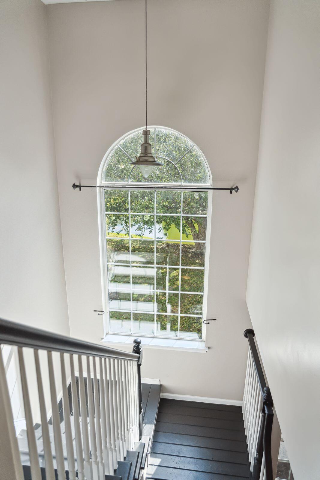 7152 Windmill Creek Road