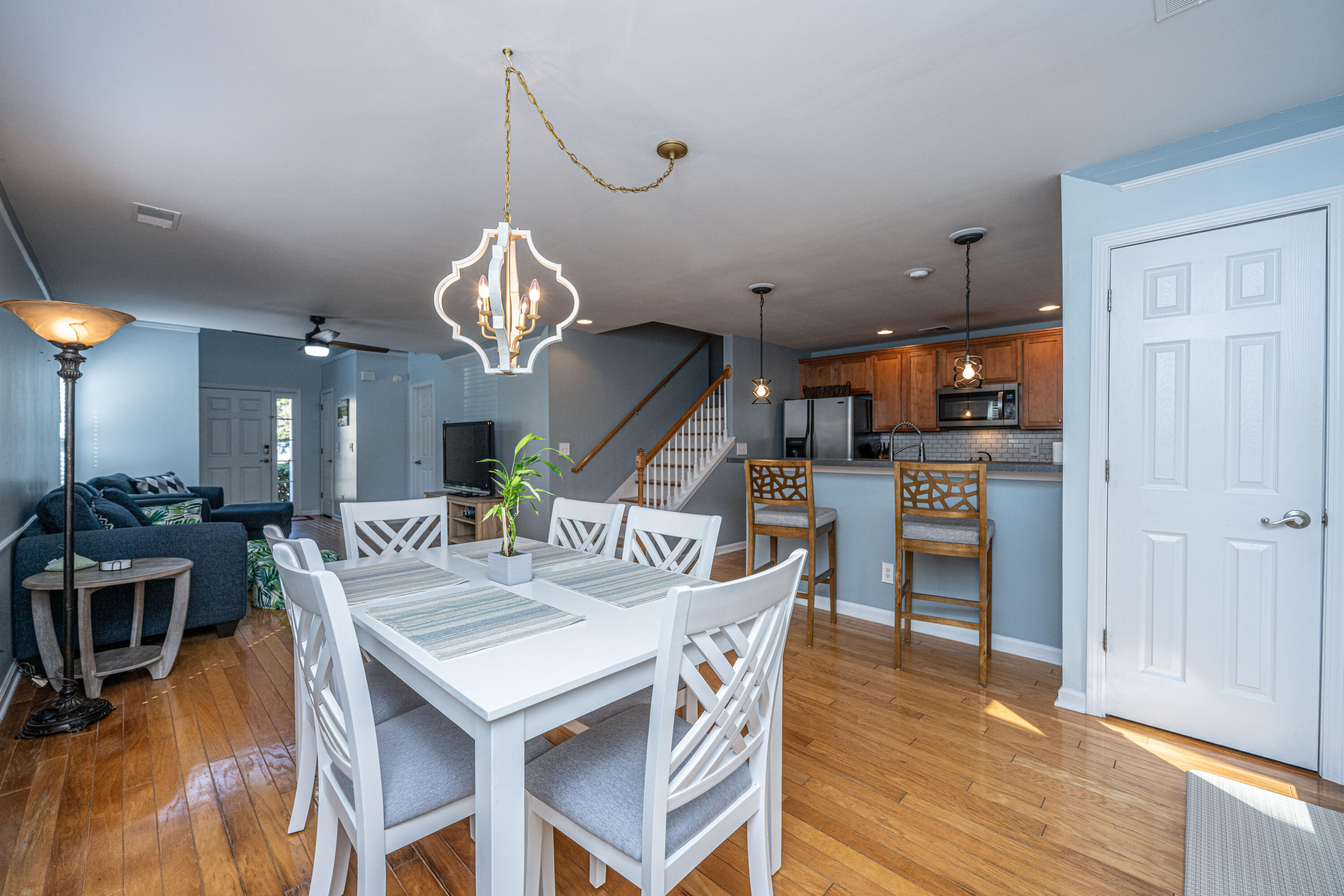 1295 Island Club Drive