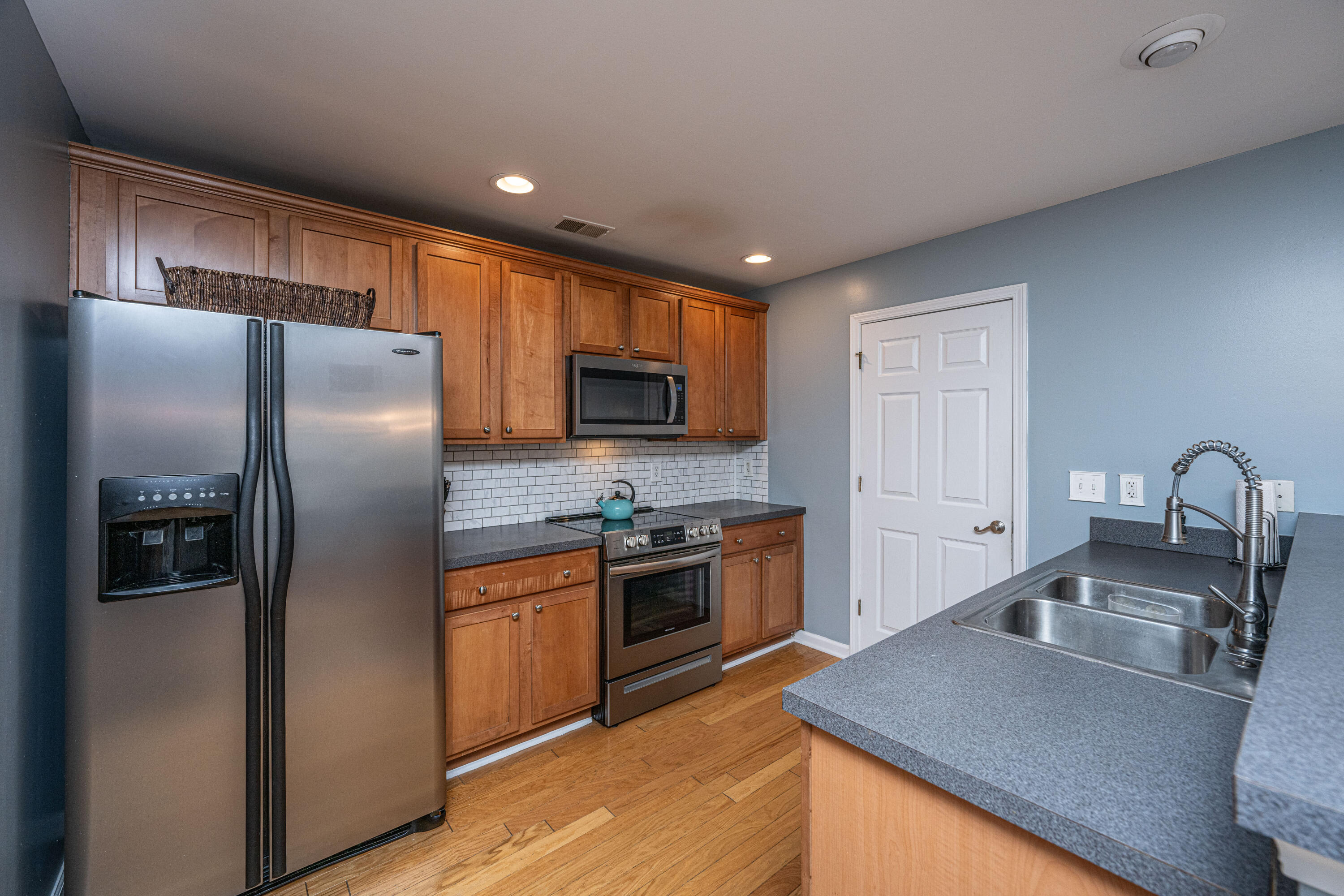 1295 Island Club Drive