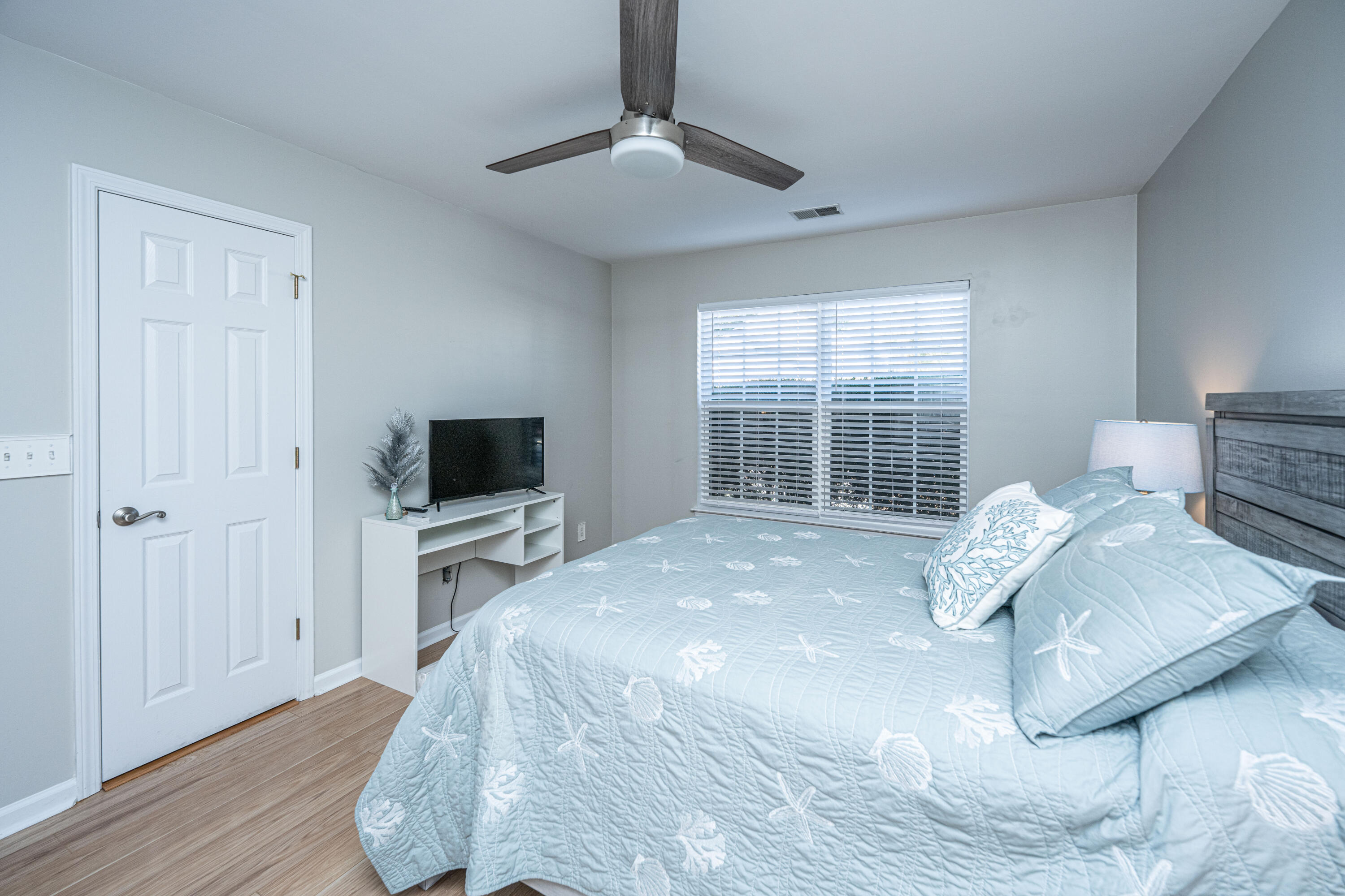 1295 Island Club Drive