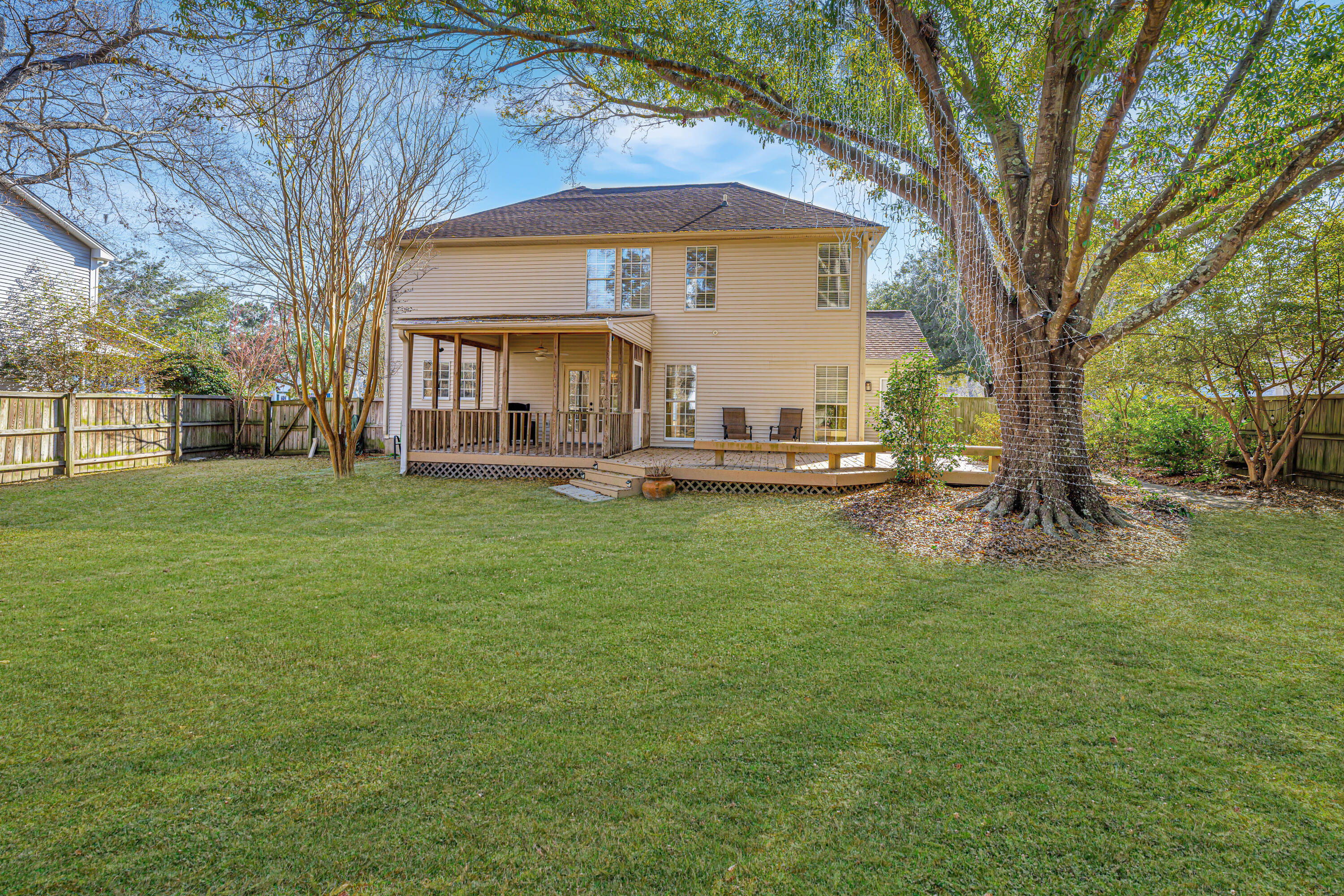 2049 Country Lake Court