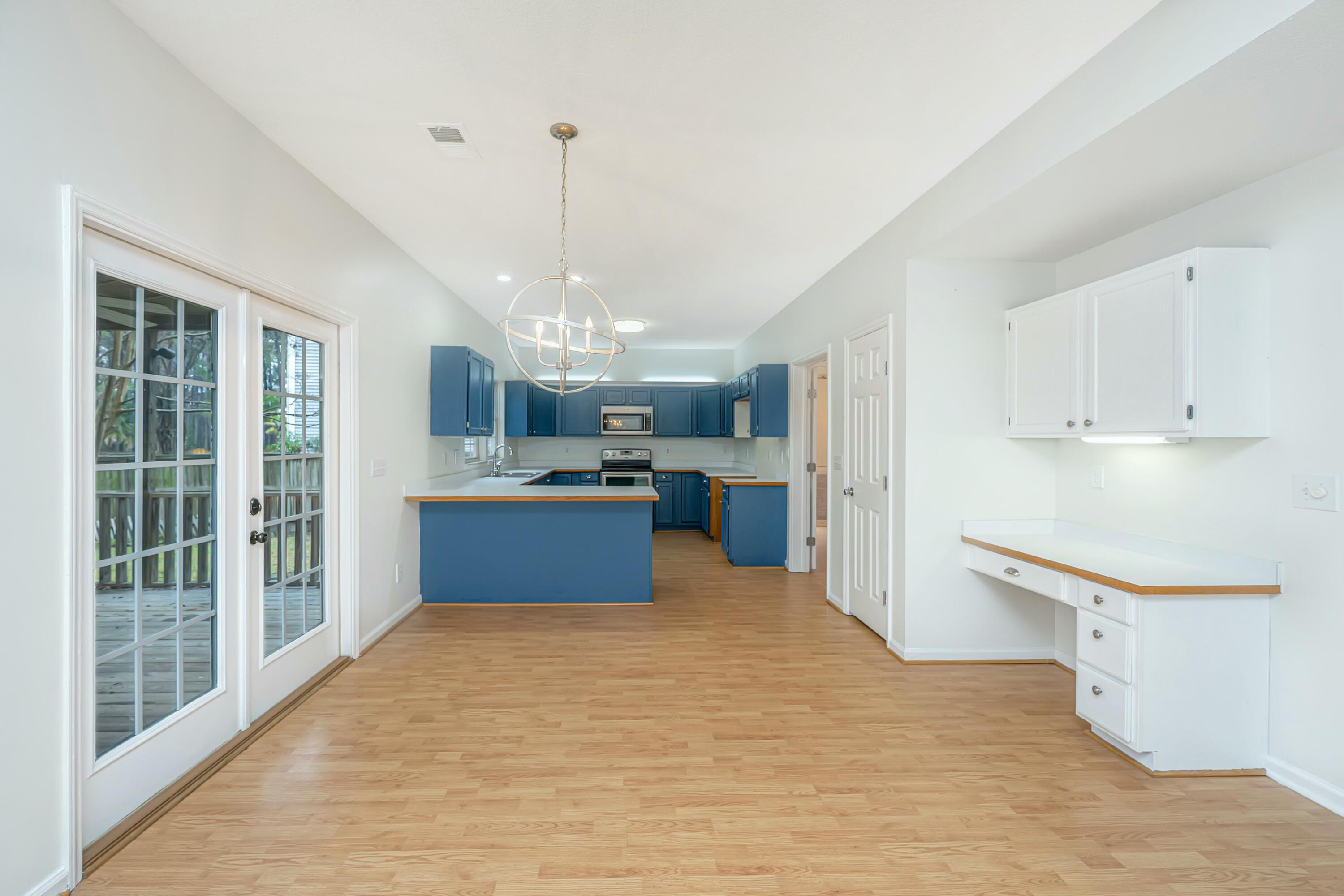 2049 Country Lake Court