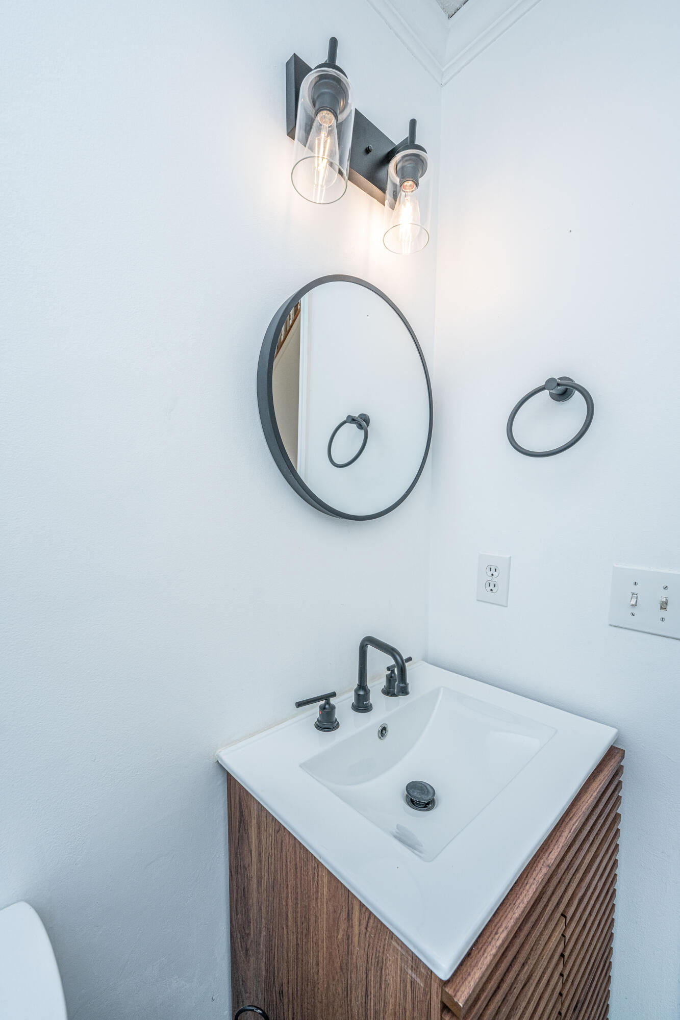 2049 Country Lake Court