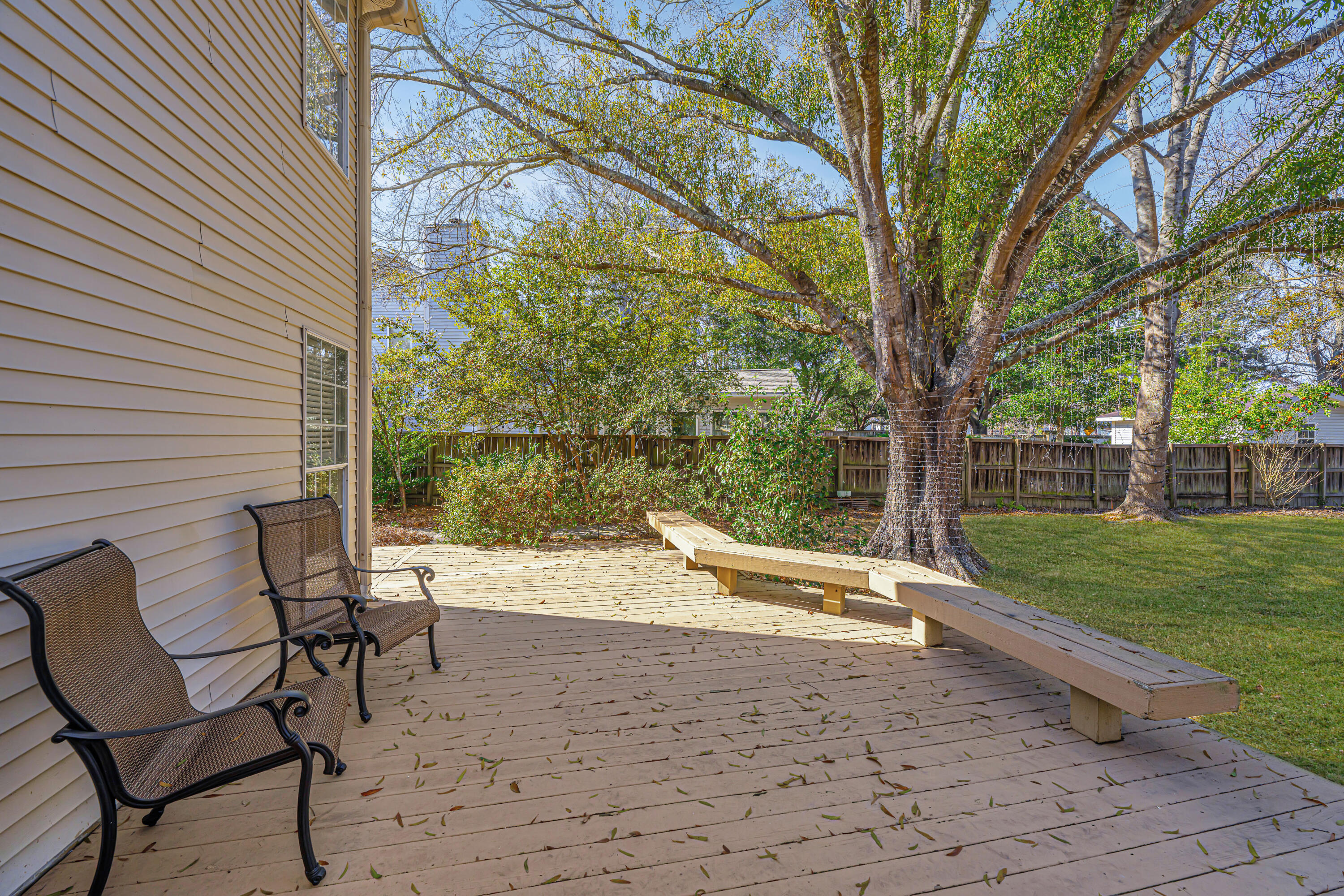 2049 Country Lake Court