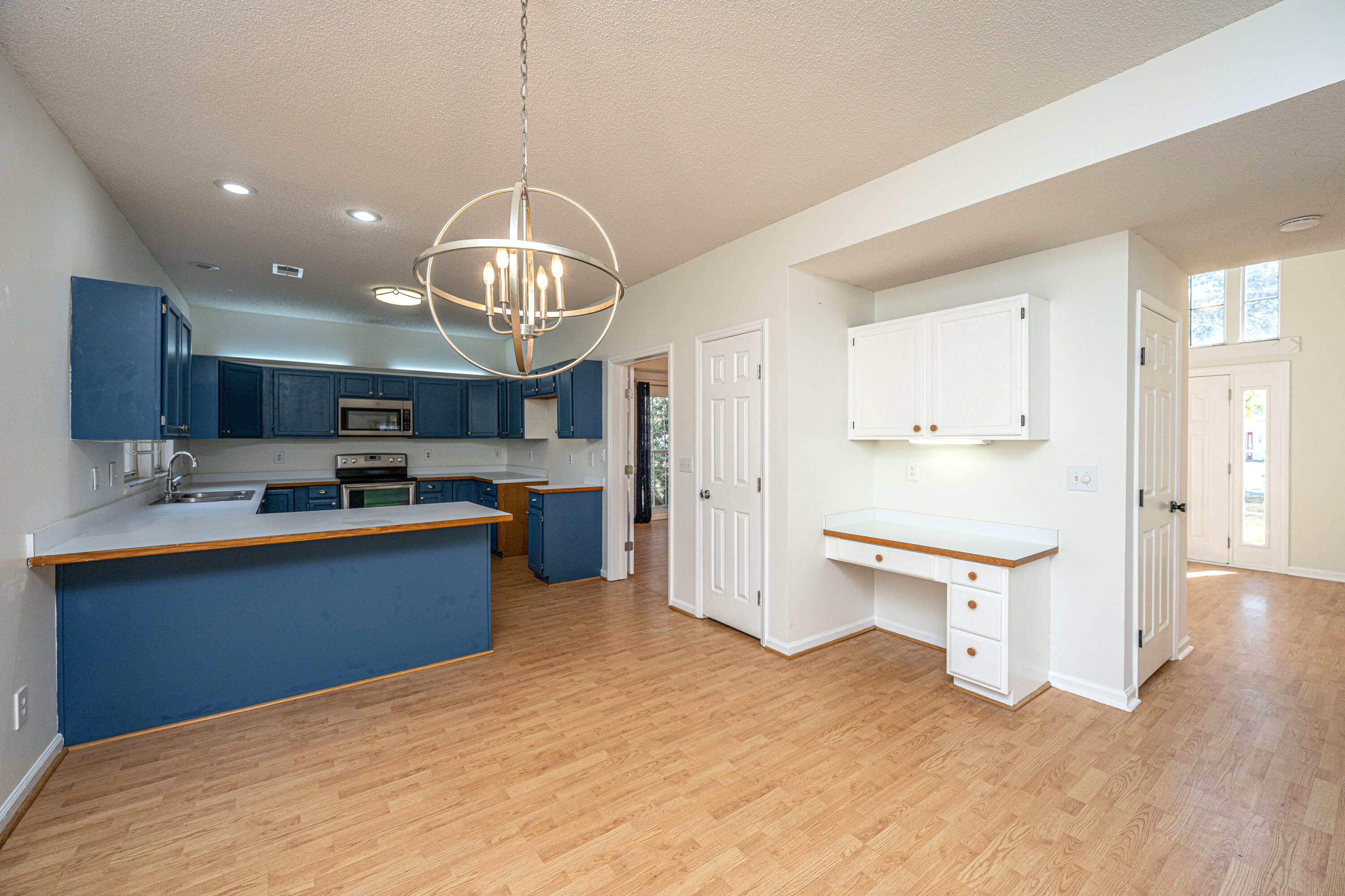 2049 Country Lake Court